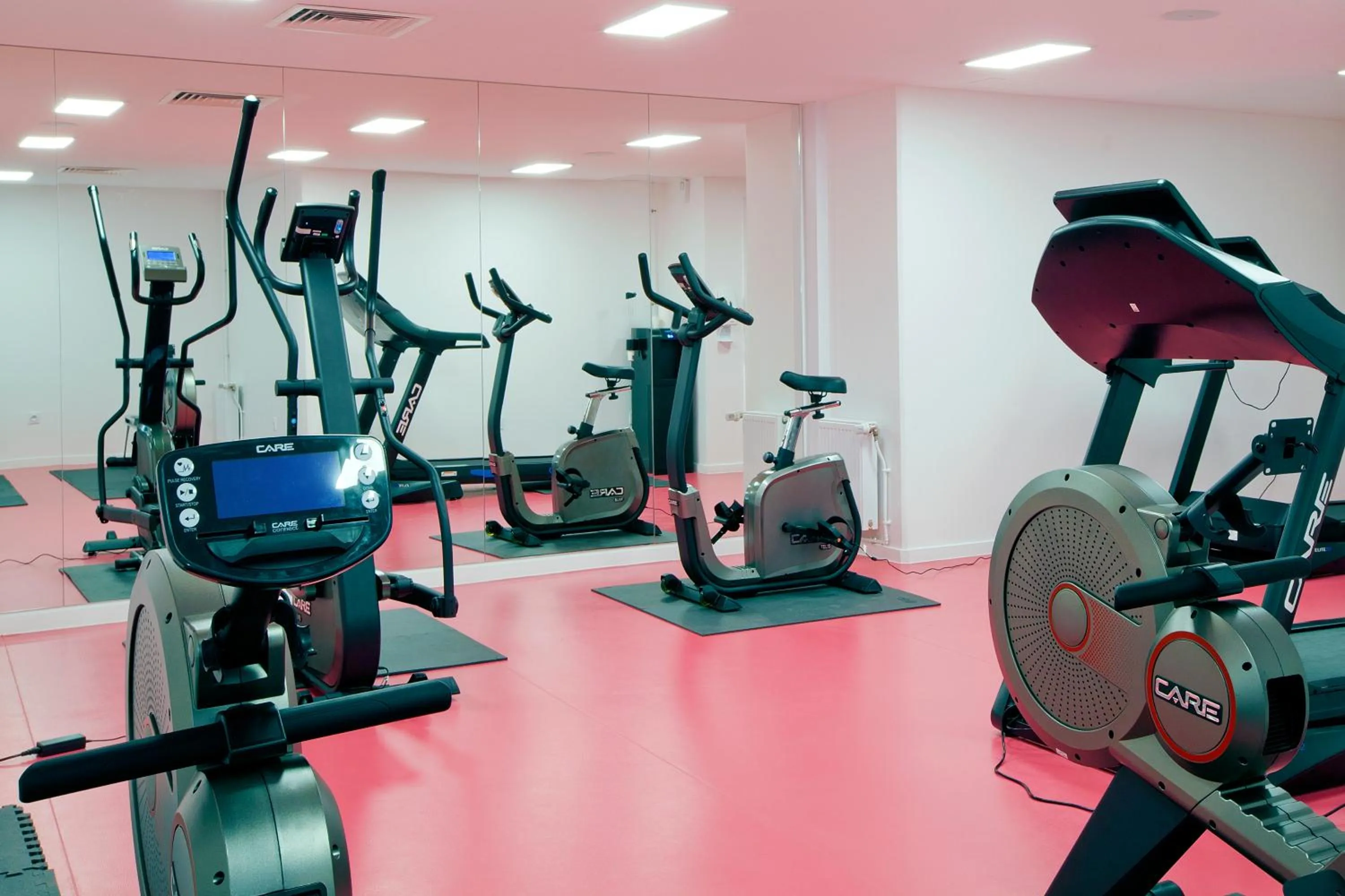 Fitness centre/facilities in Séjours & Affaires Paris Bagnolet