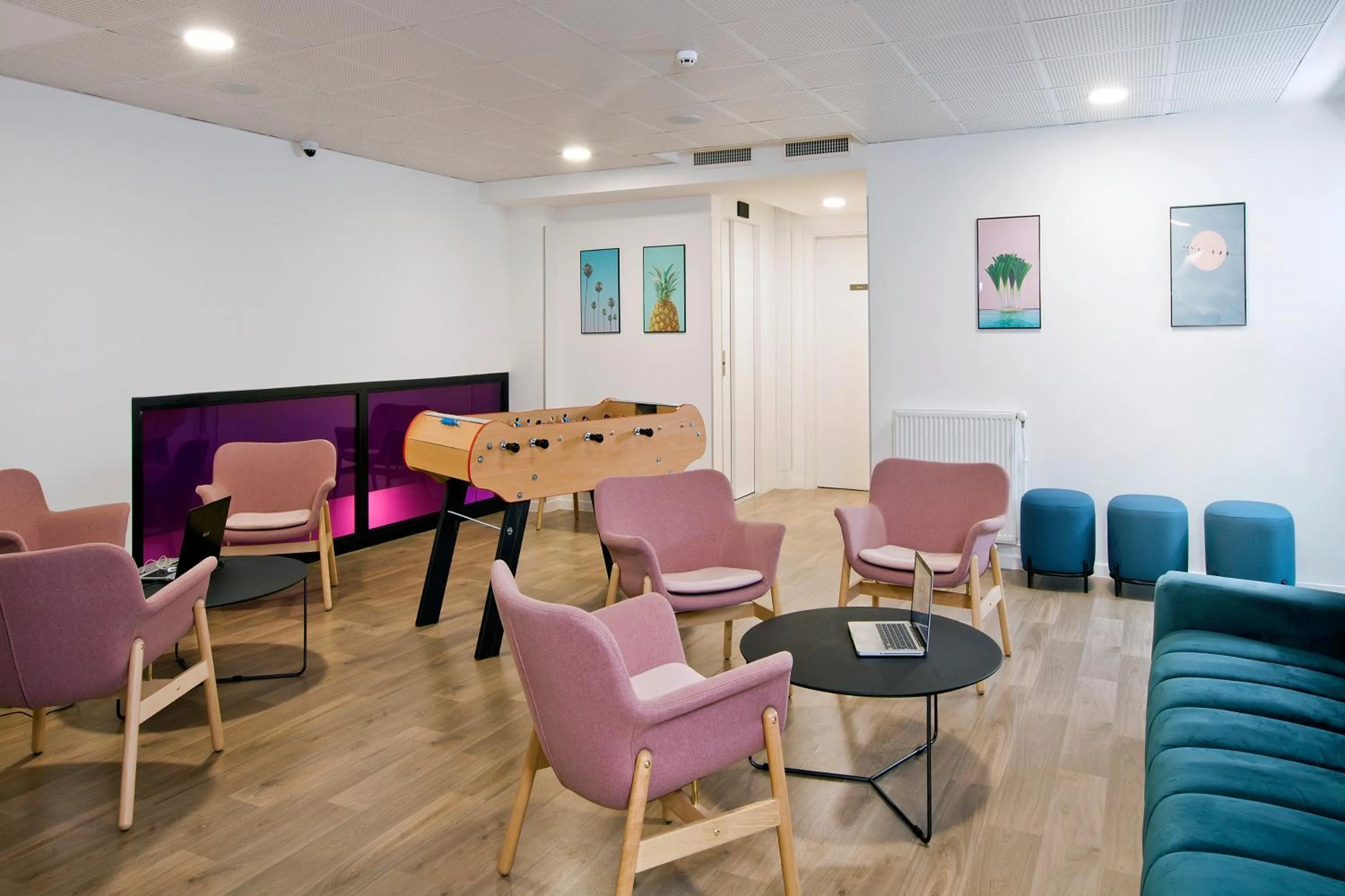 Game Room in Séjours & Affaires Paris Bagnolet