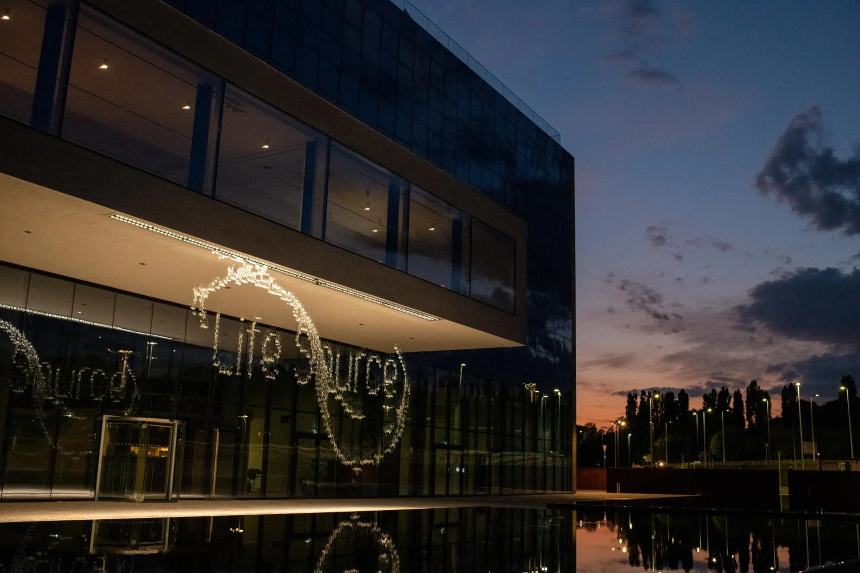 Facade/entrance in Life Hotel