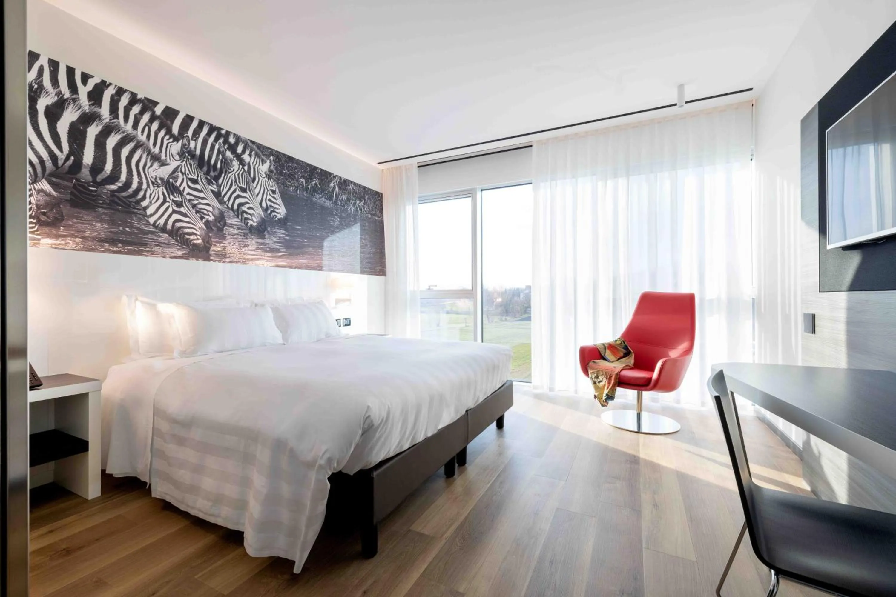 Bedroom, Bed in Life Hotel