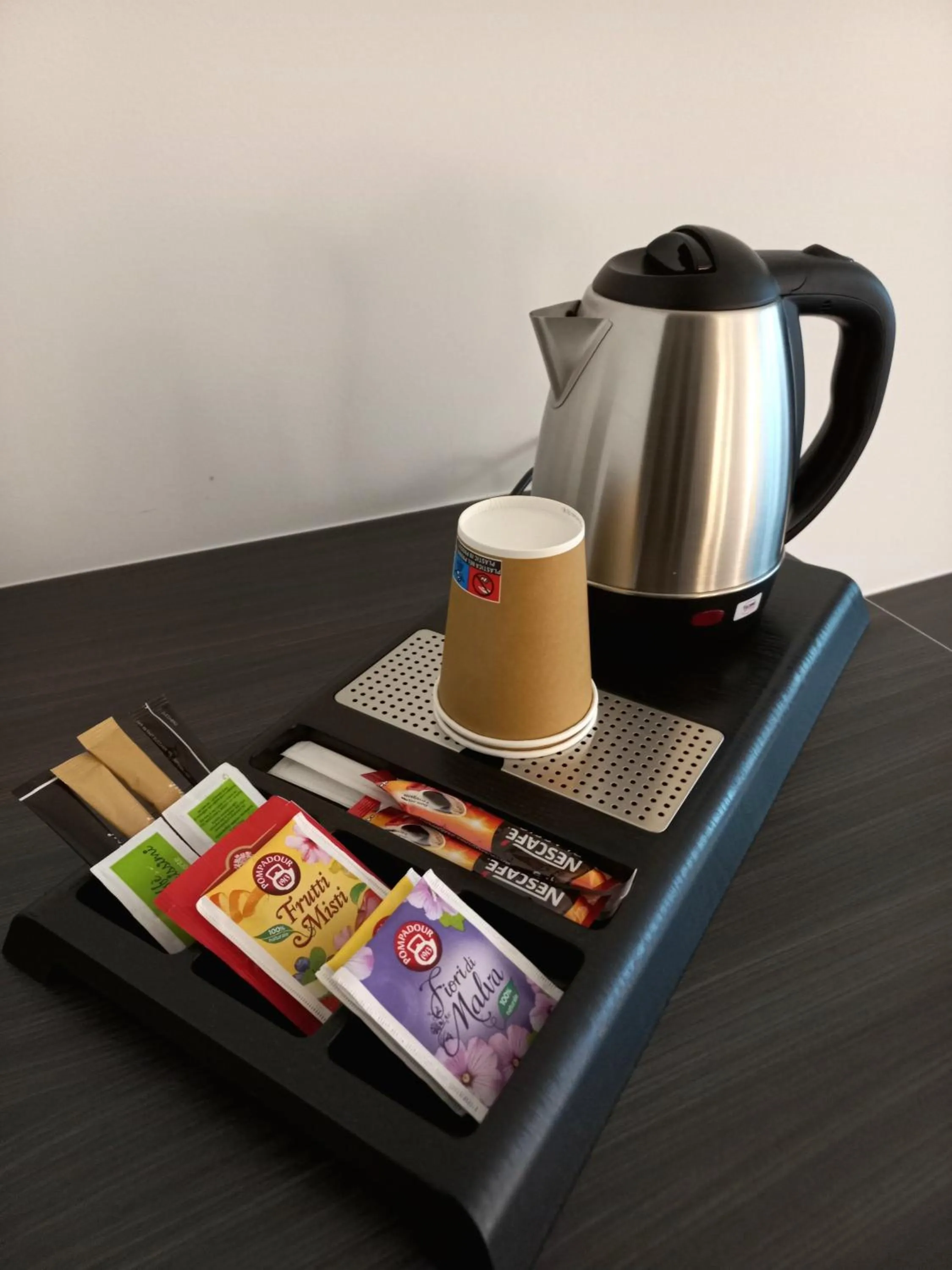 Coffee/tea facilities in Life Hotel