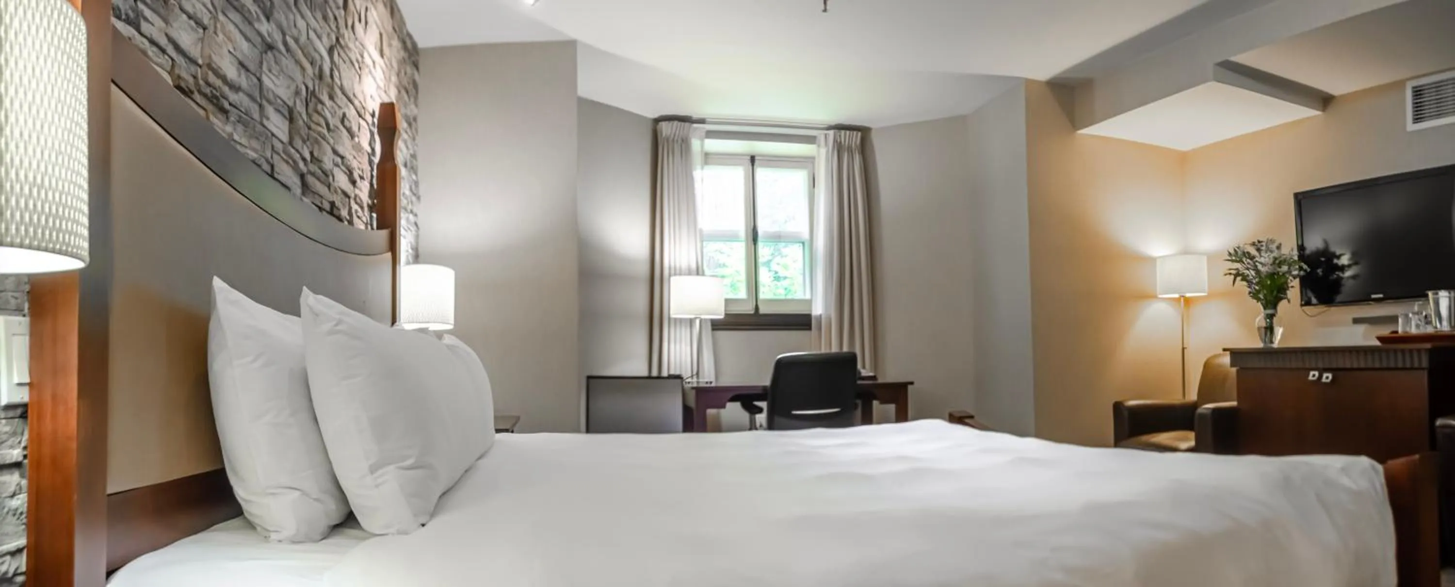 Bed in Hotel Chateau Bellevue