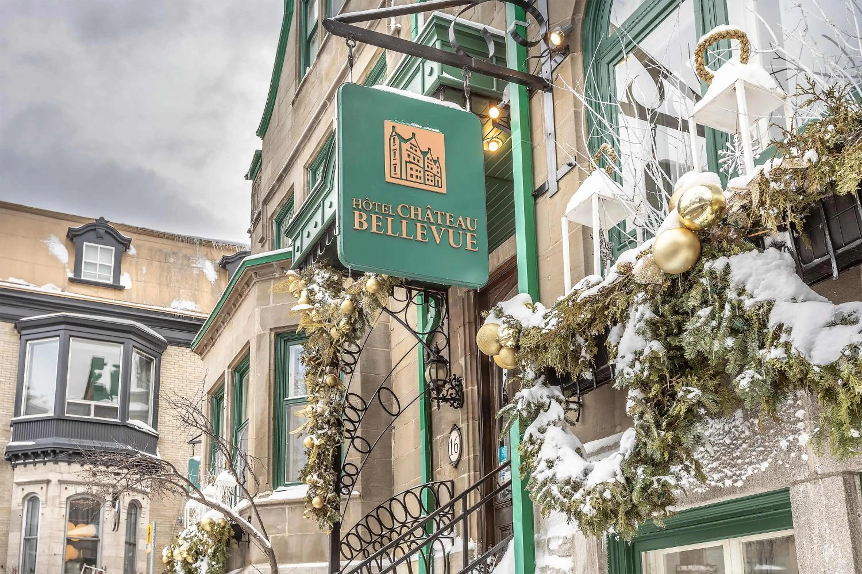 Facade/entrance in Hotel Chateau Bellevue