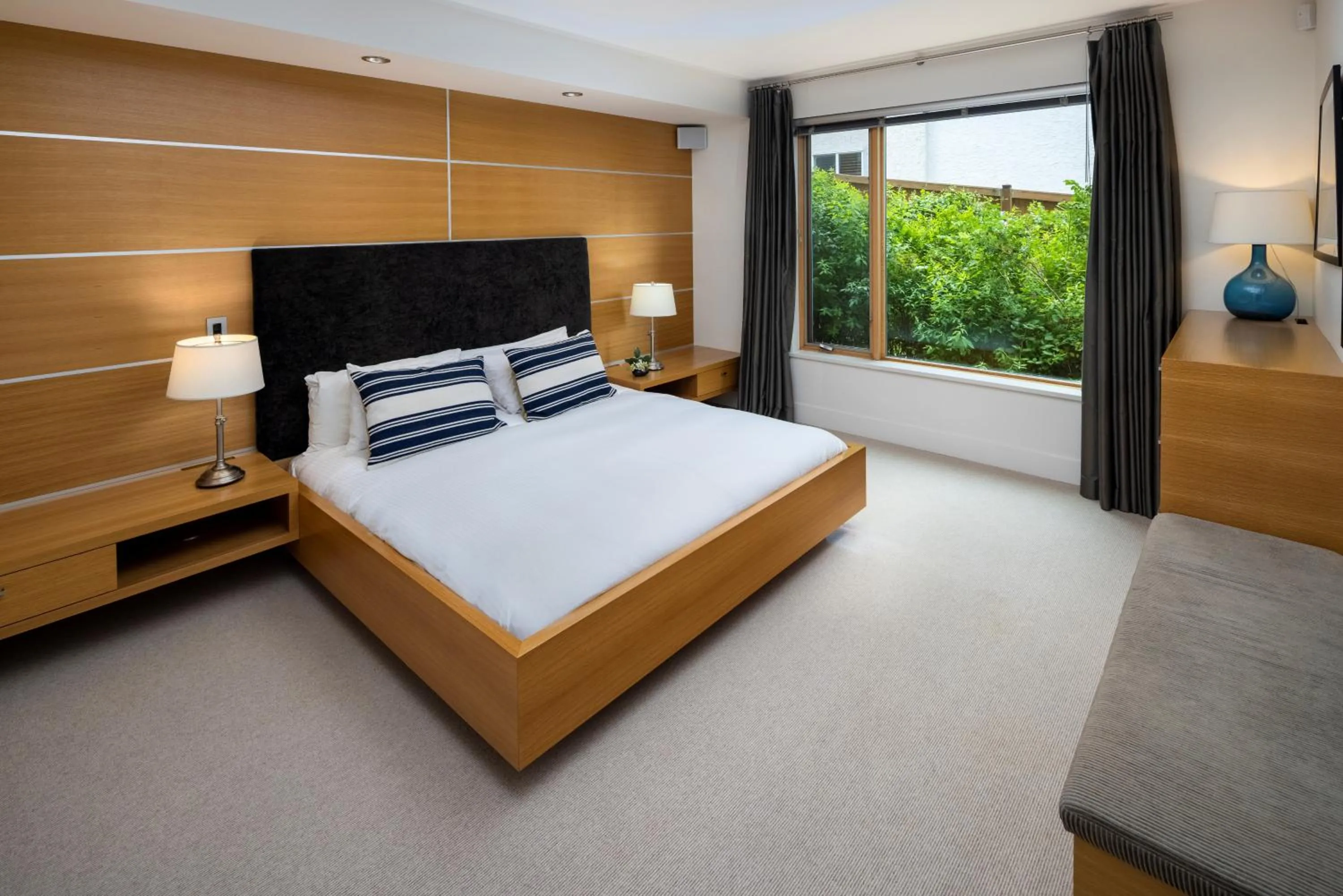 Bedroom, Bed in Brentwood Bay Resort & Spa