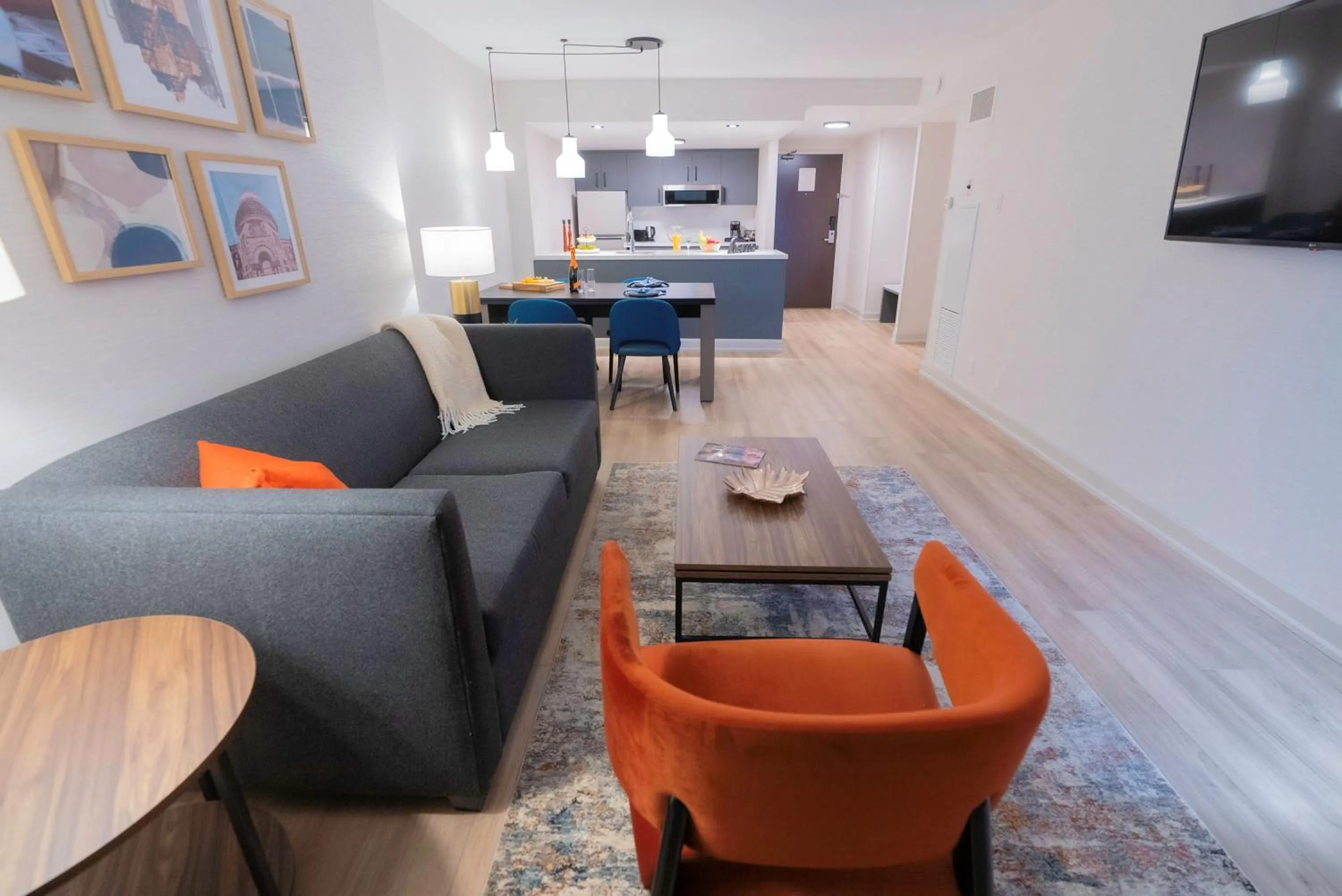 Living room in Les Suites Hotel Ottawa