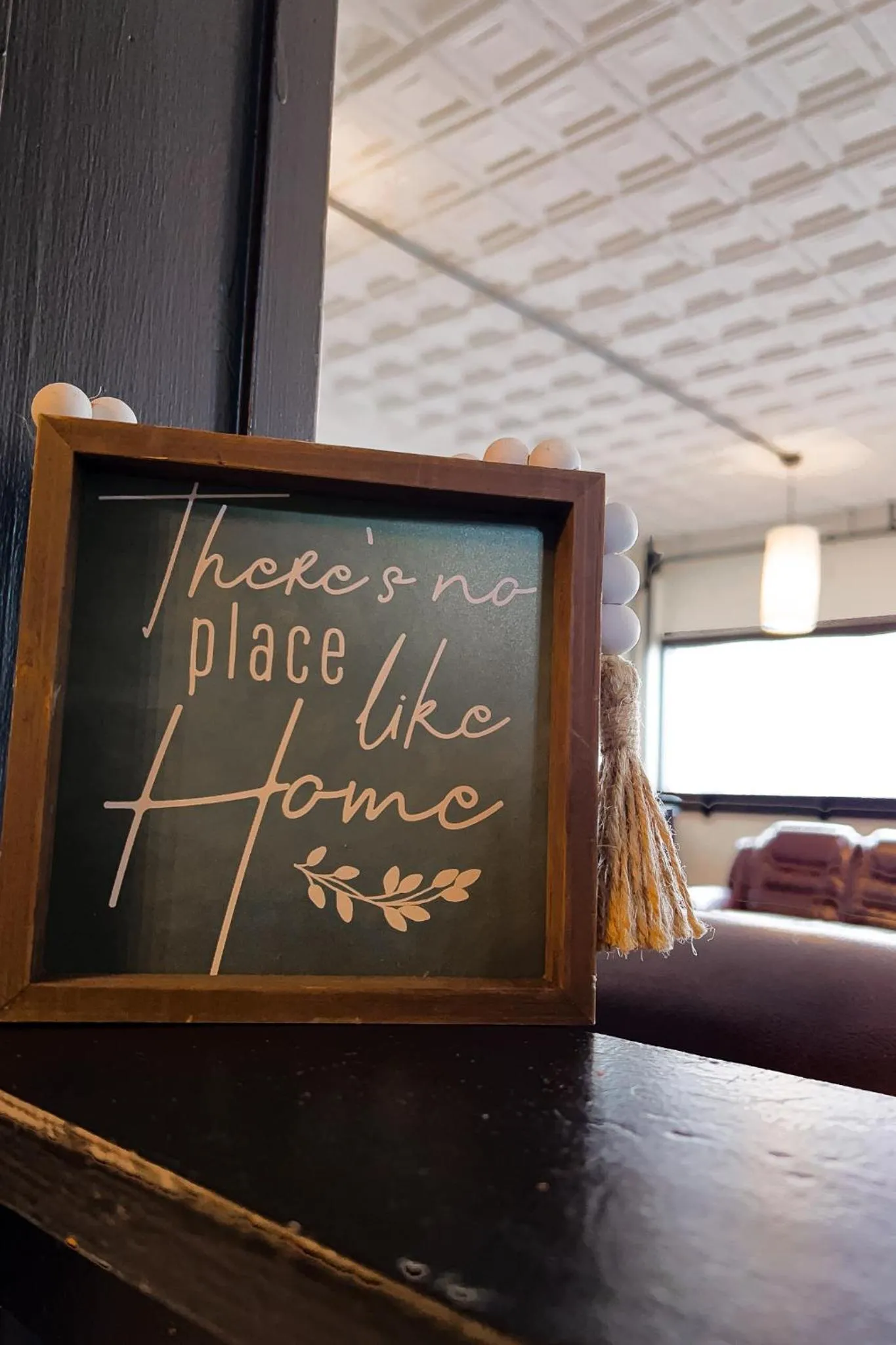 The Pub- 8BR Free Parking, Minutes From Falls & Casino