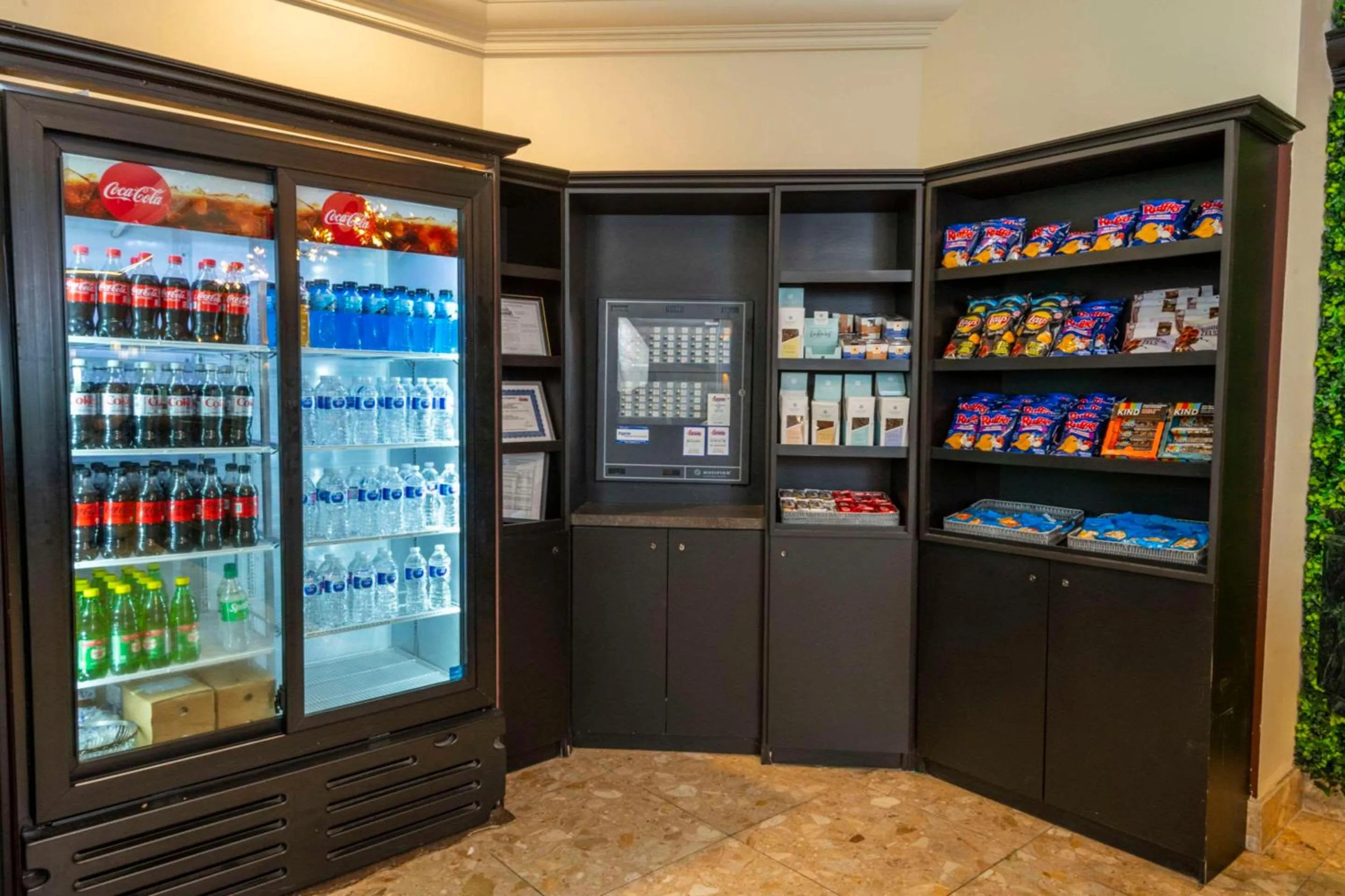 Lobby or reception in Chateau Cartier Hotel & Resort, an Ascend Collection Resort