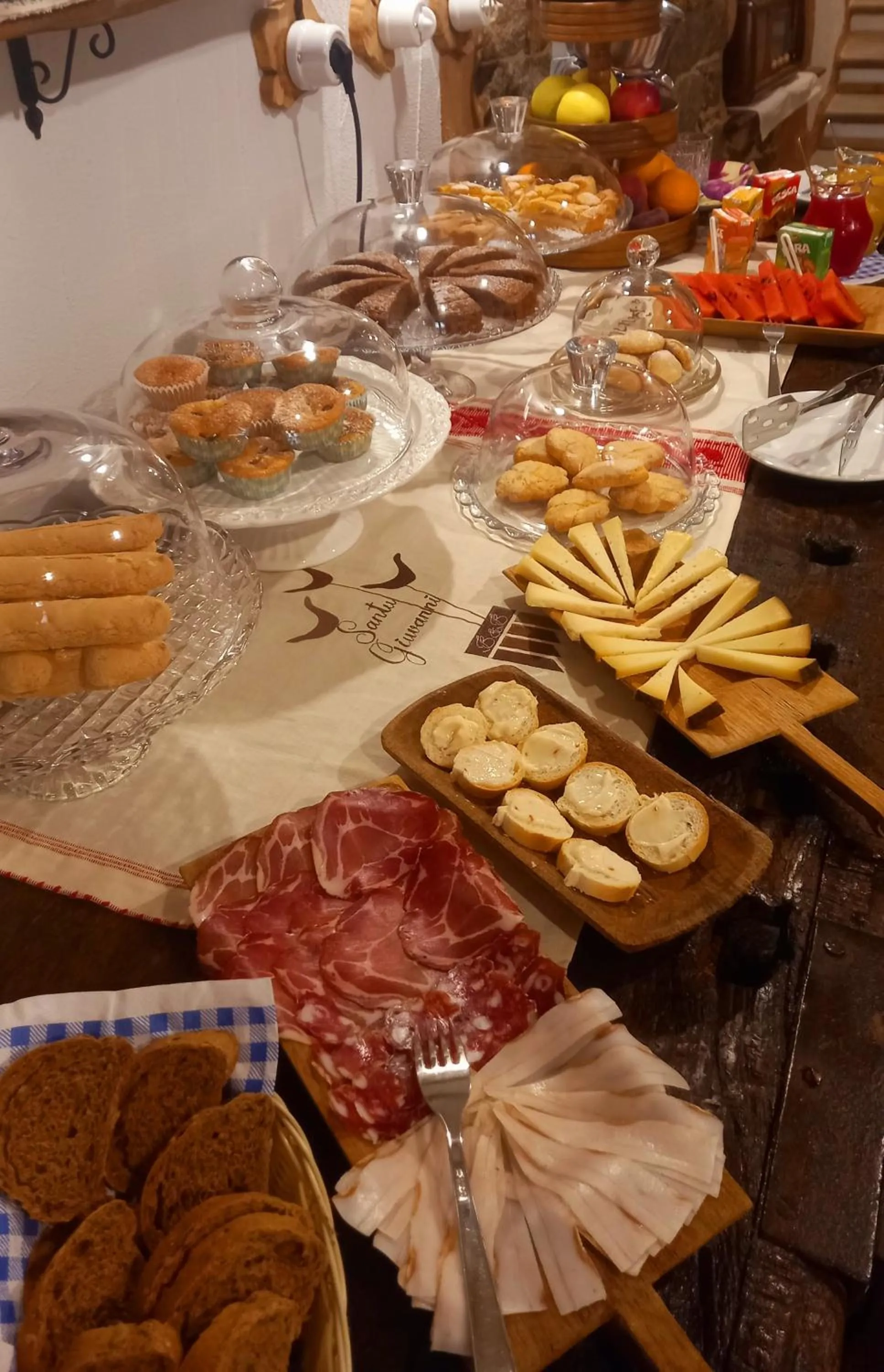 B&B Santu Giuvanni "Un tuffo nel passato Fonnese"