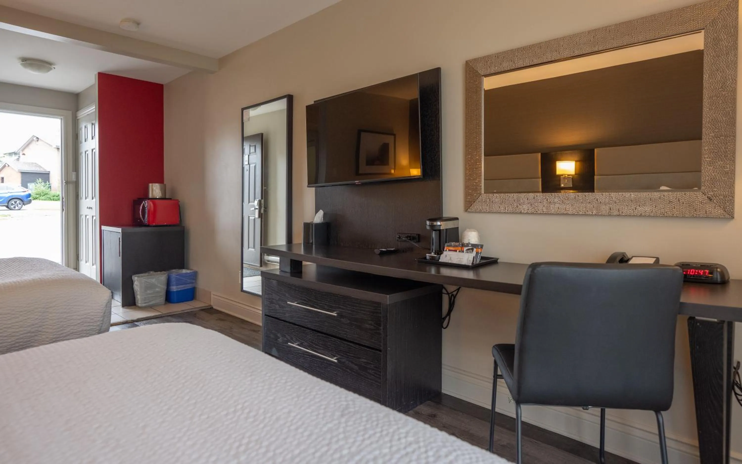 Bedroom, Bed in Ramada by Wyndham Ottawa On The Rideau
