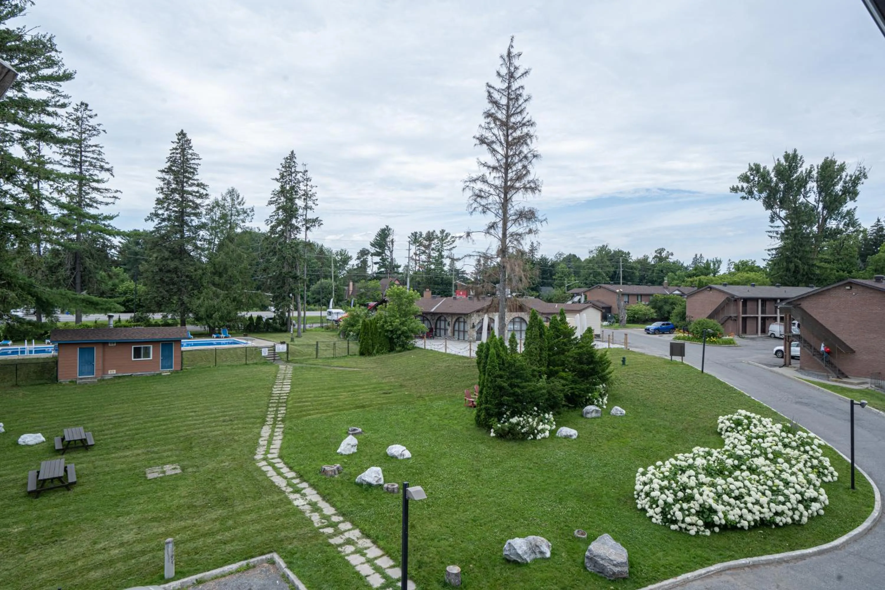 Property building in Ramada by Wyndham Ottawa On The Rideau