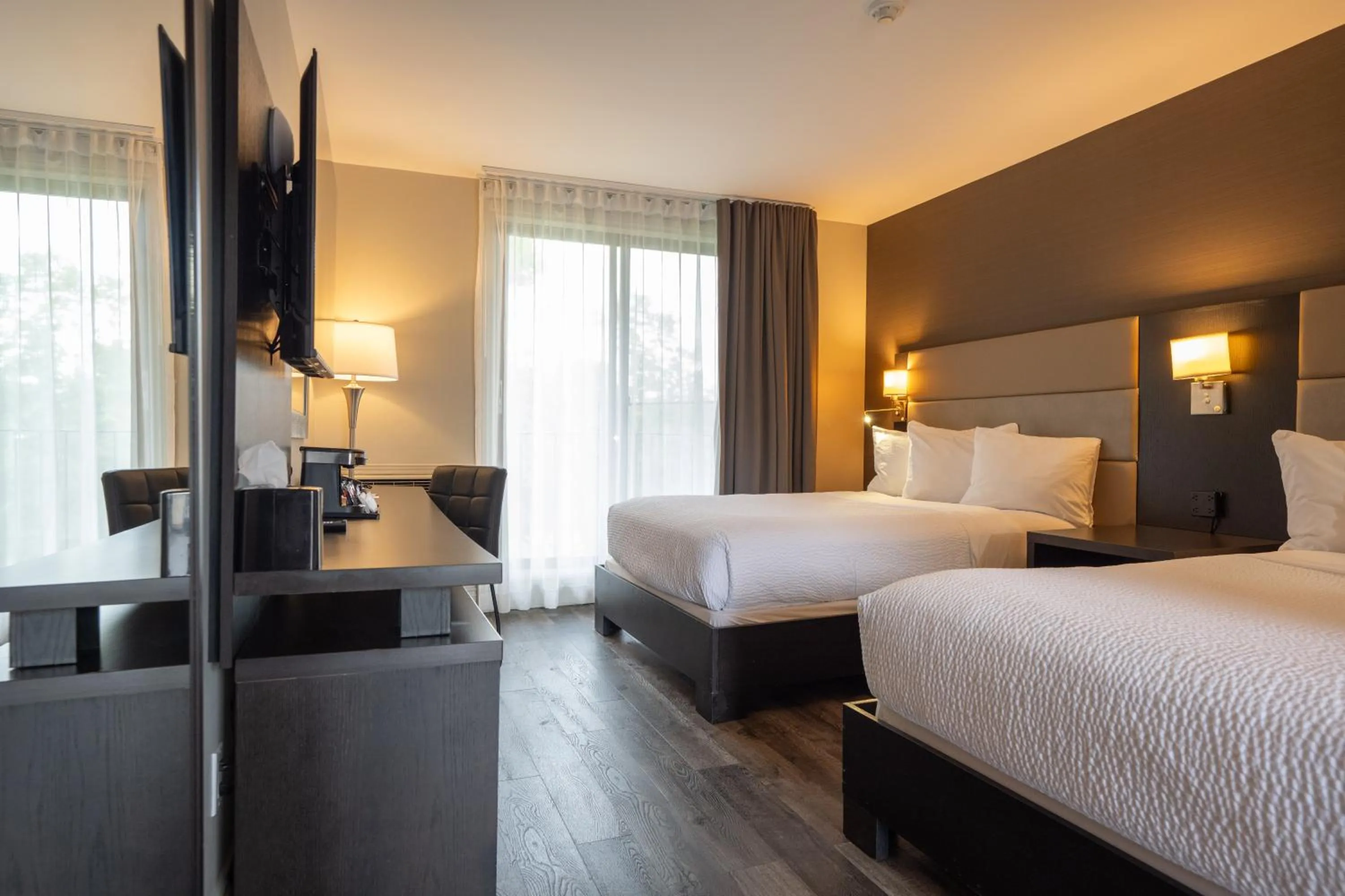 Bedroom, Bed in Ramada by Wyndham Ottawa On The Rideau