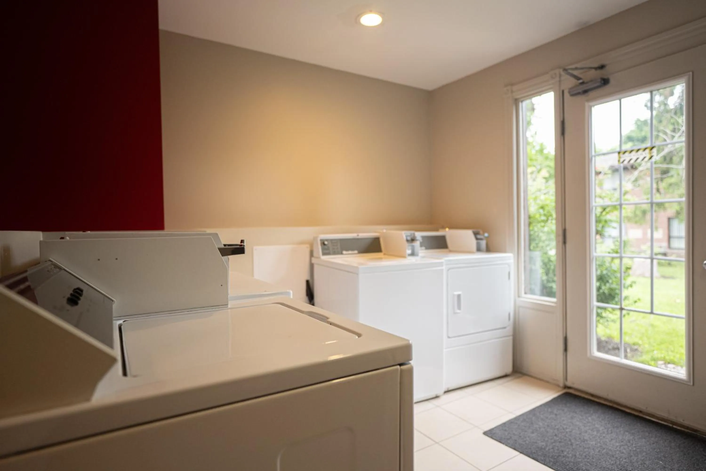 laundry in Ramada by Wyndham Ottawa On The Rideau