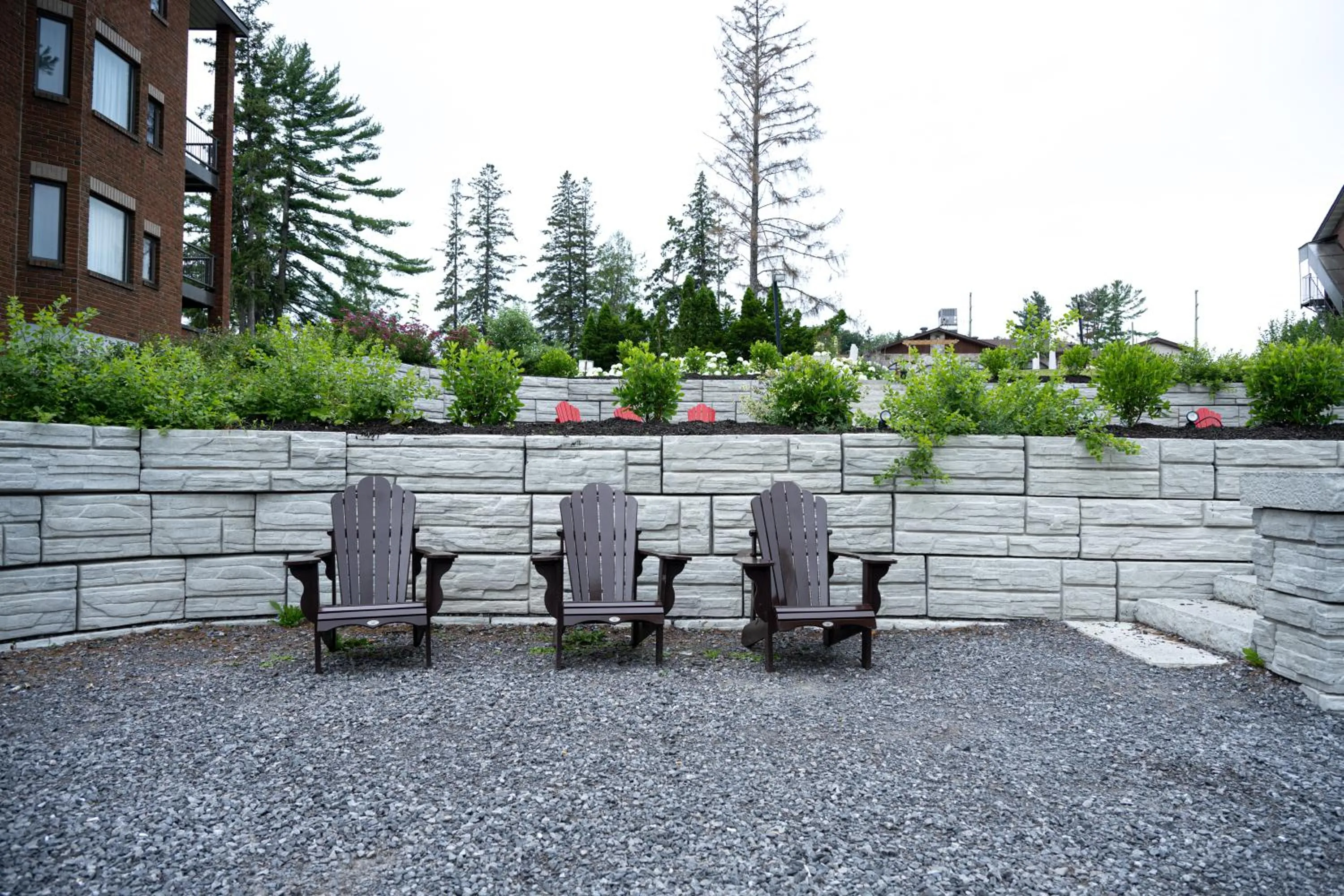 Seating area in Ramada by Wyndham Ottawa On The Rideau
