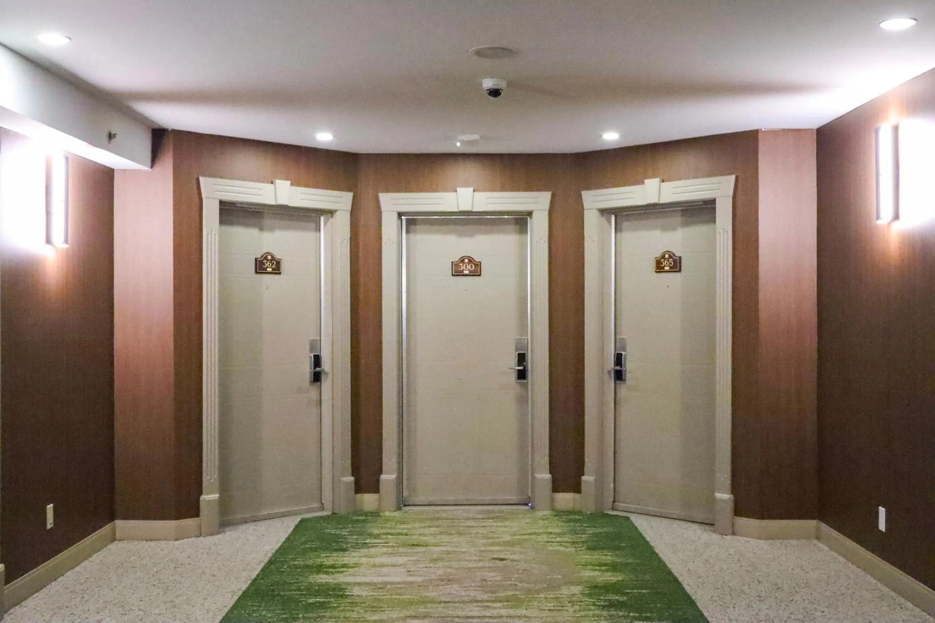 Property building in Ramada Plaza by Wyndham Gatineau/Manoir du Casino