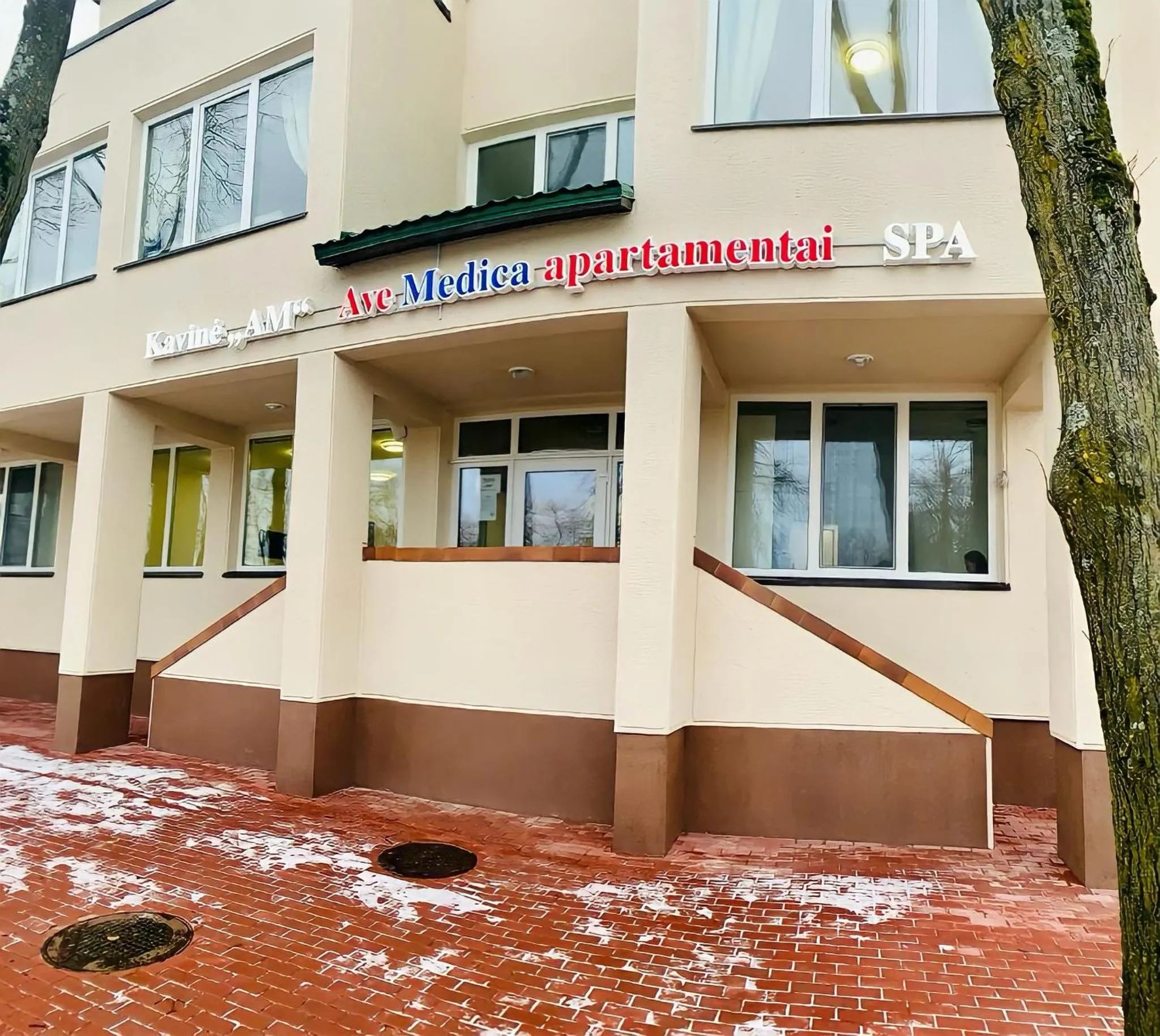 Facade/entrance in AVE MEDICA Apartments & SPA