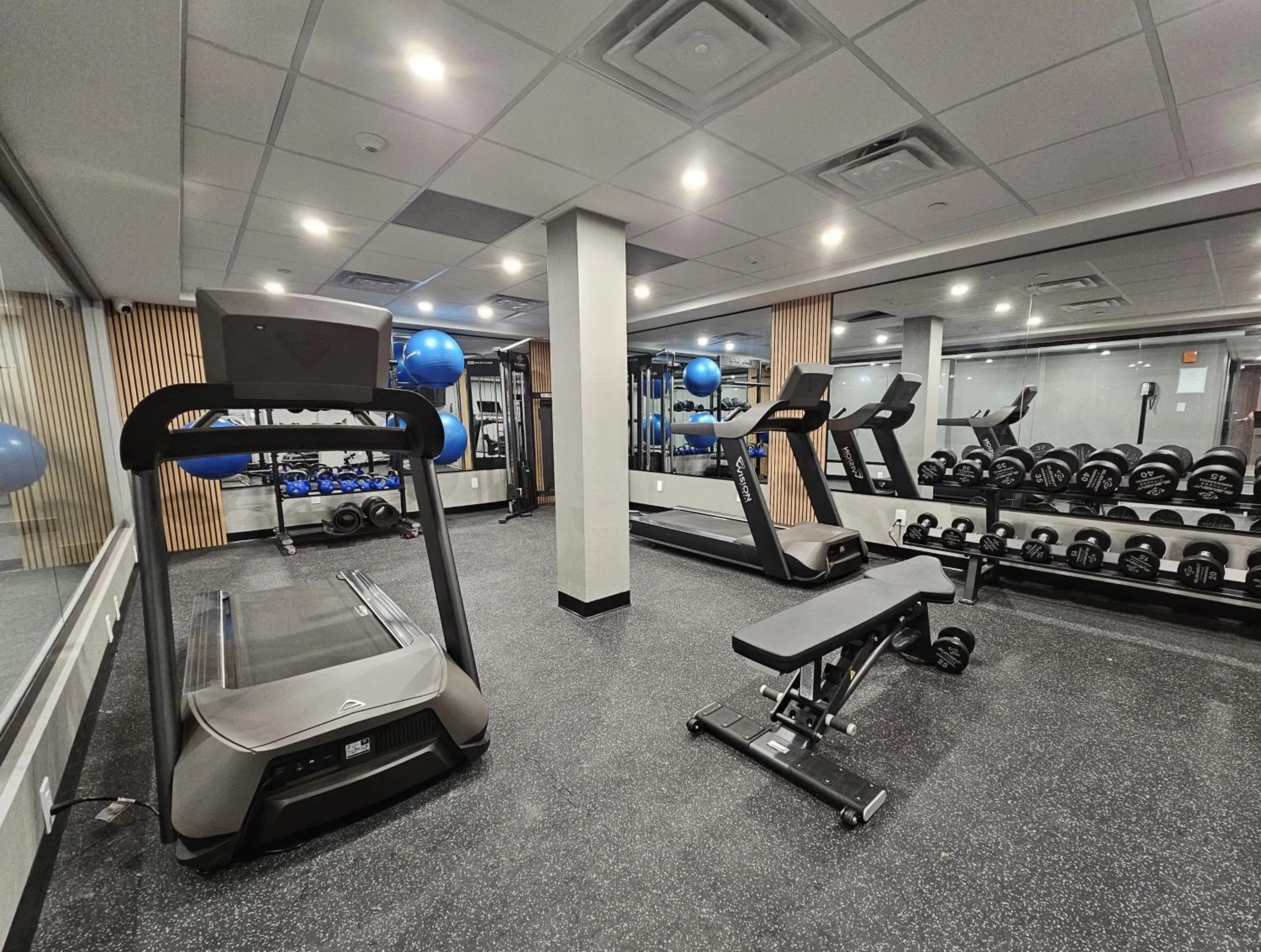 Fitness centre/facilities in Vittoria Hotel & Suites