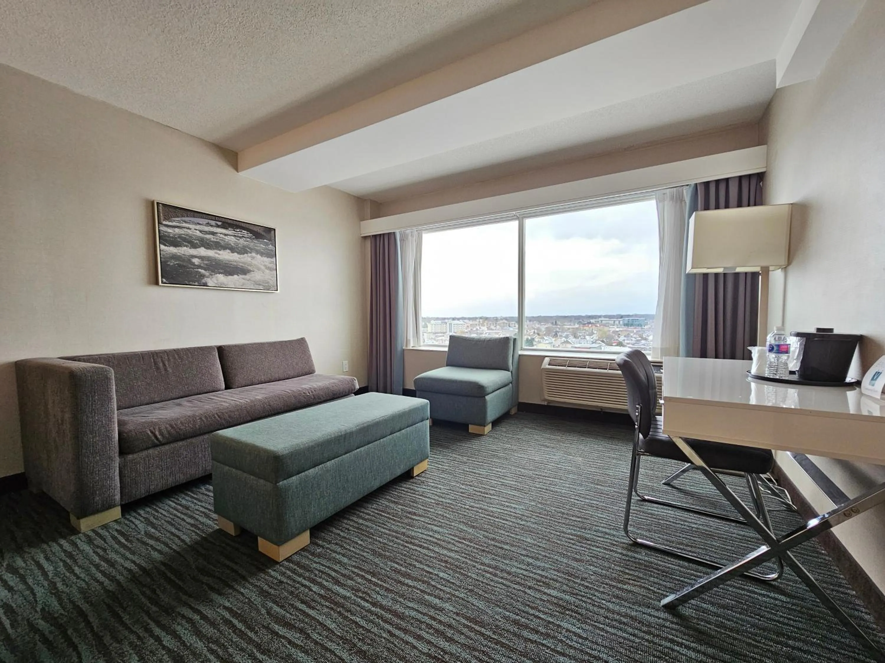 Seating area in Vittoria Hotel & Suites