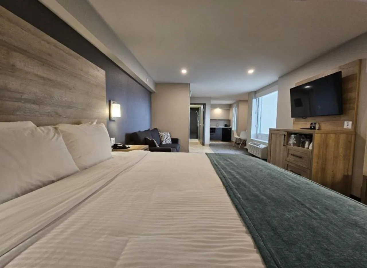 Photo of the whole room, Bed in Vittoria Hotel & Suites