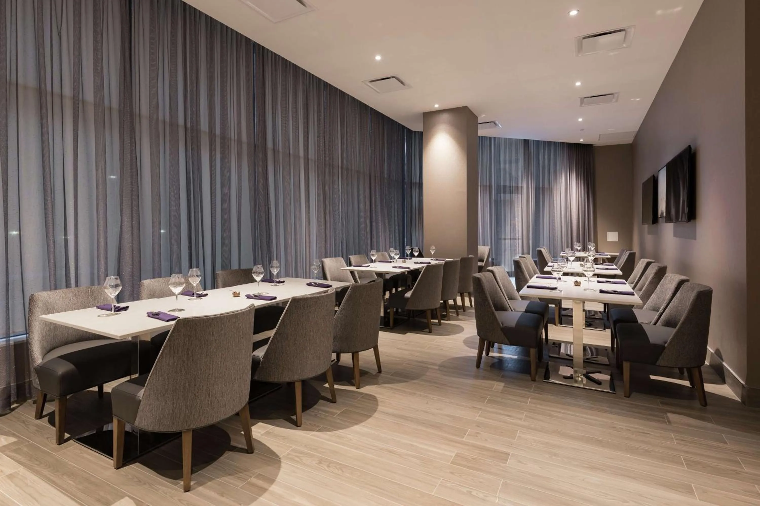 Meeting/conference room in Hilton Garden Inn Ottawa Downtown