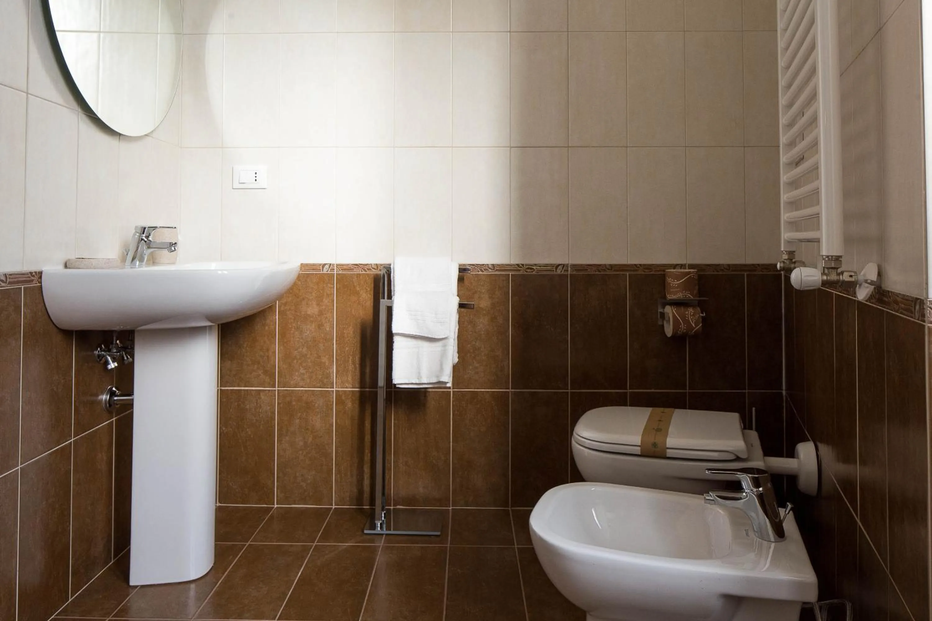 Bathroom in B&B Costa Masciarelli - Suite affrescate a due passi dal Duomo