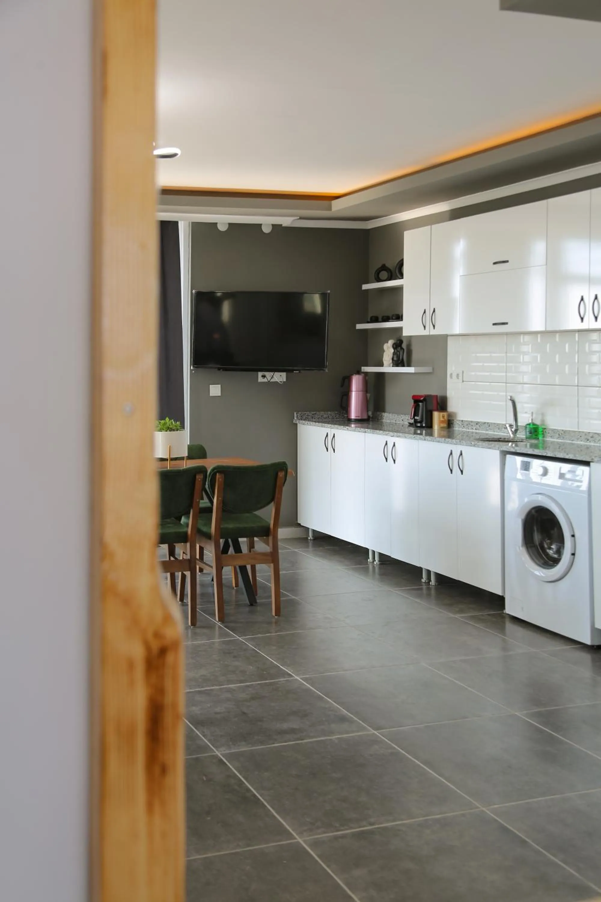 Coffee/tea facilities in Just Dream Suites