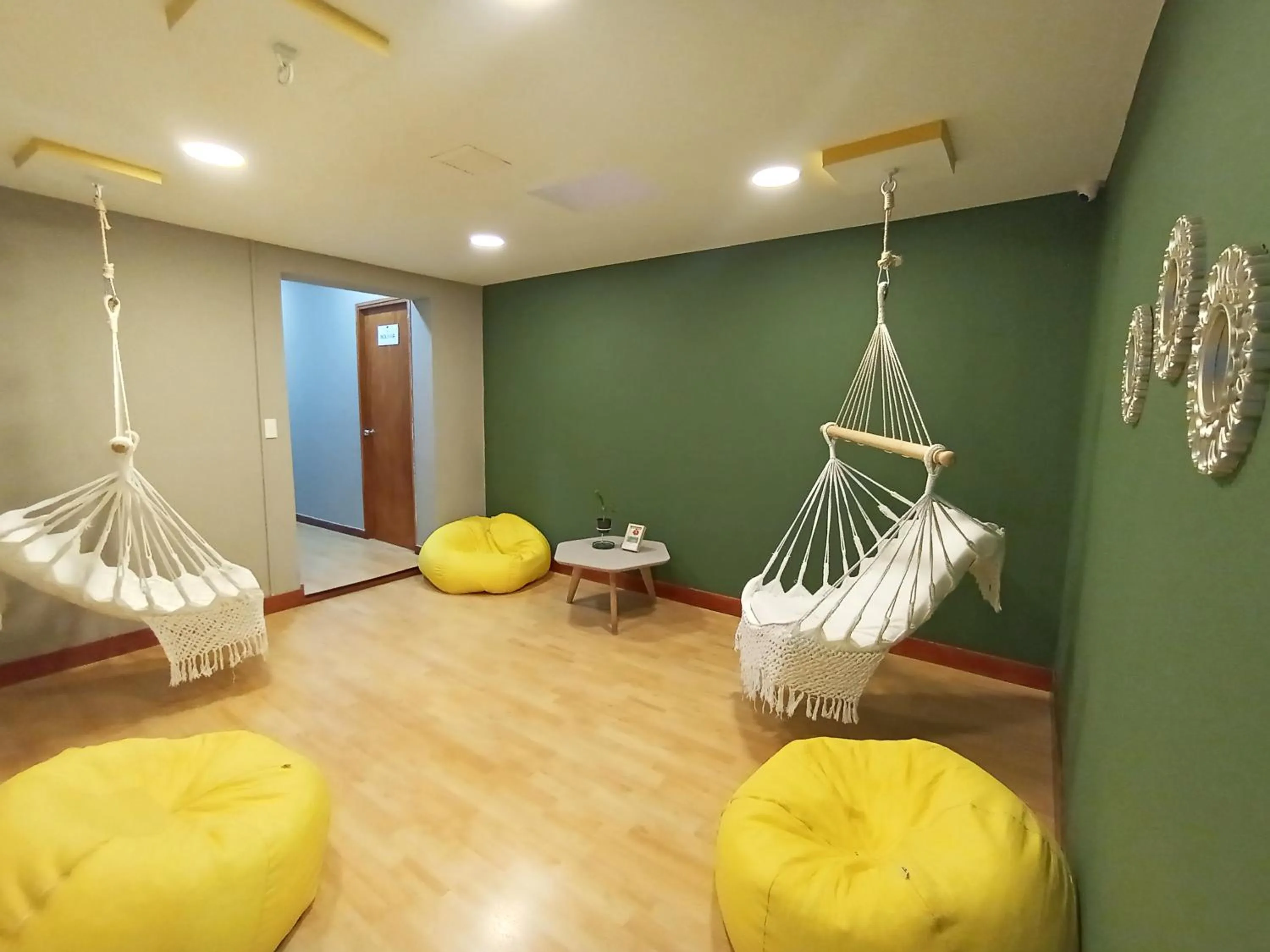 Living room in Poblado Park Guest House