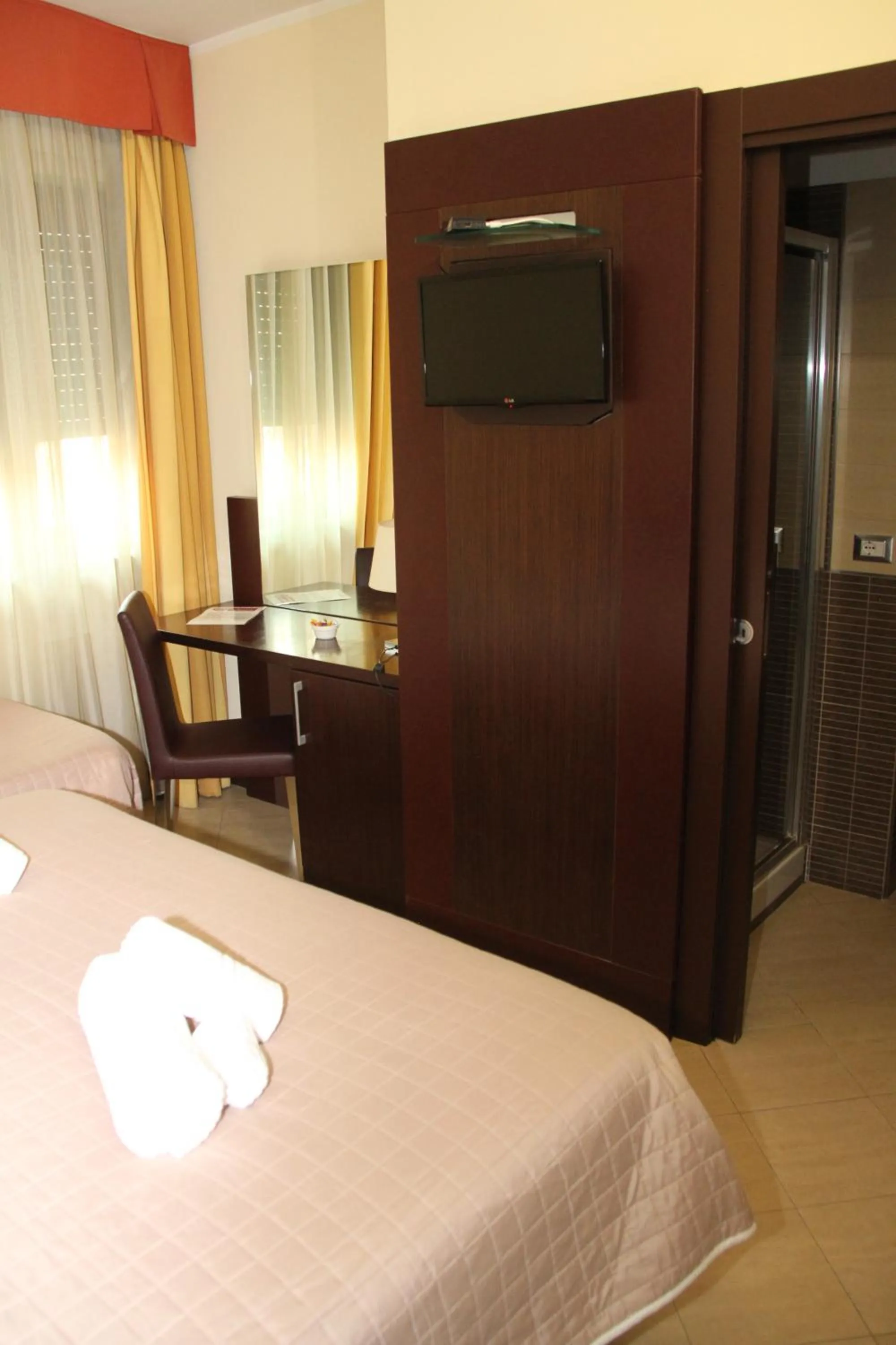 Bed in Villa Adriana Hotel