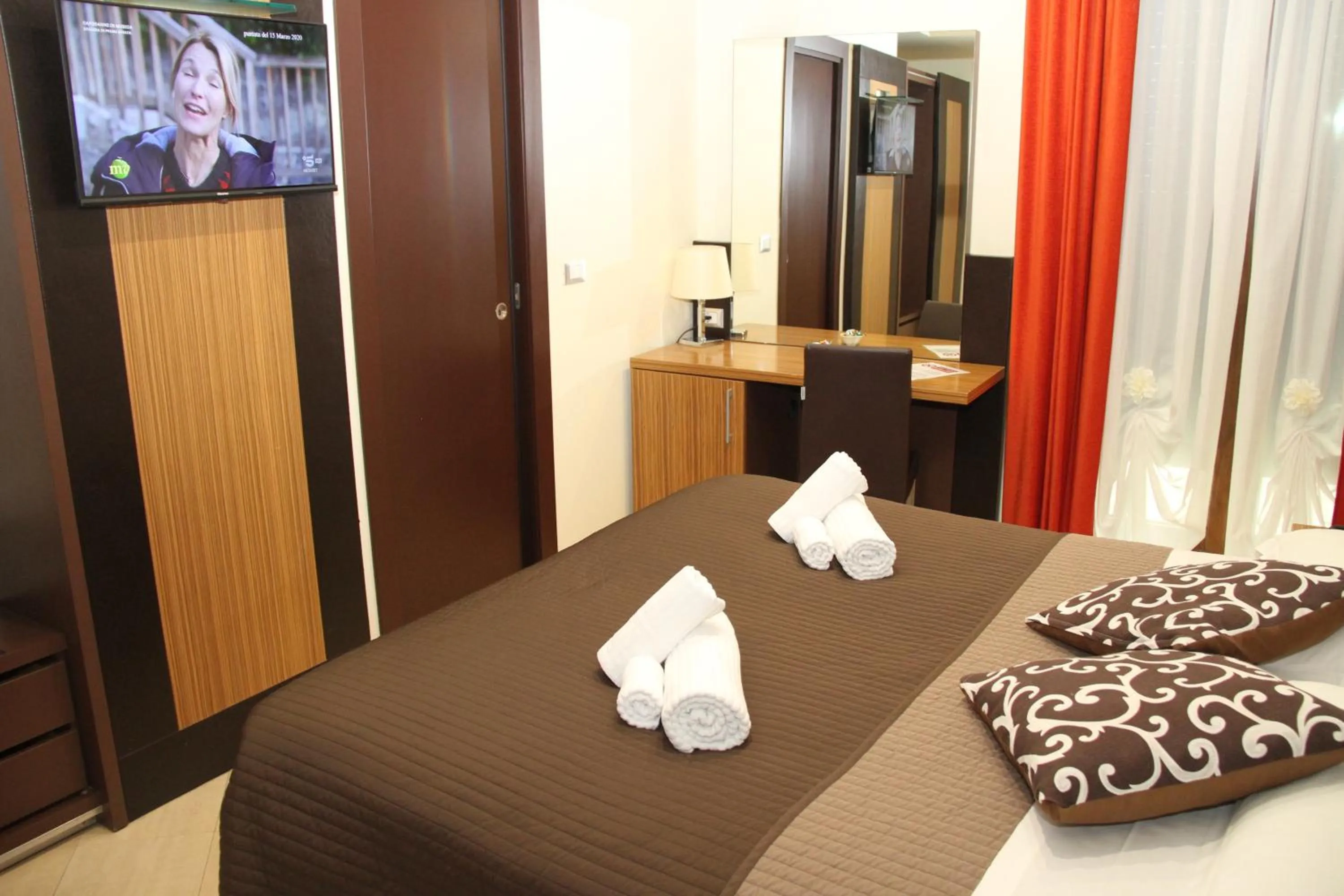 Bed in Villa Adriana Hotel