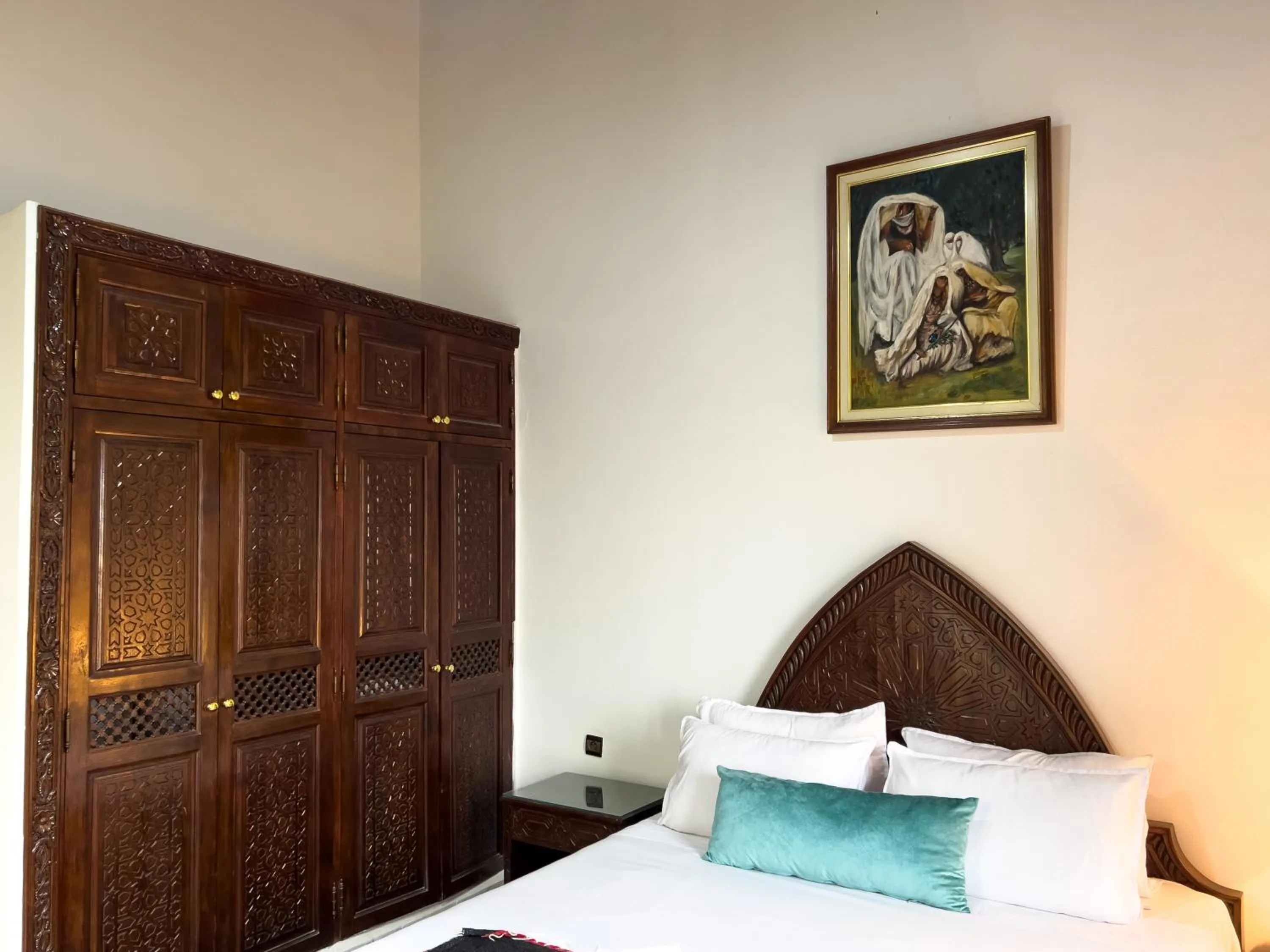 Photo of the whole room, Bed in Riad Pacha Palace