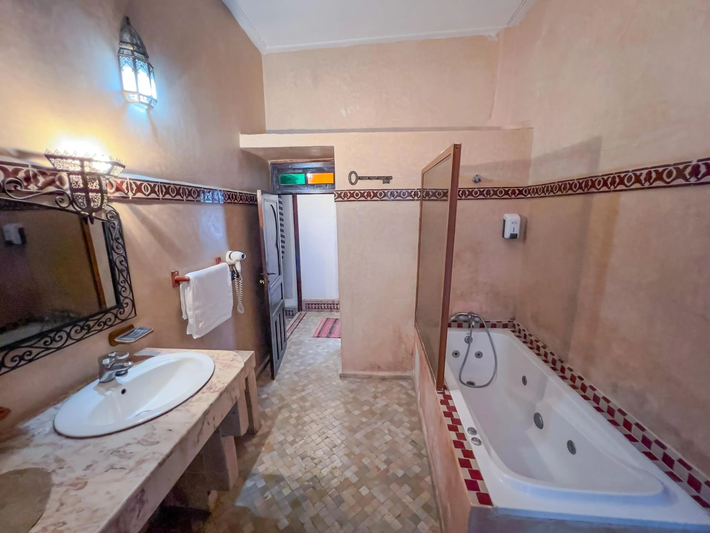Shower in Riad Pacha Palace