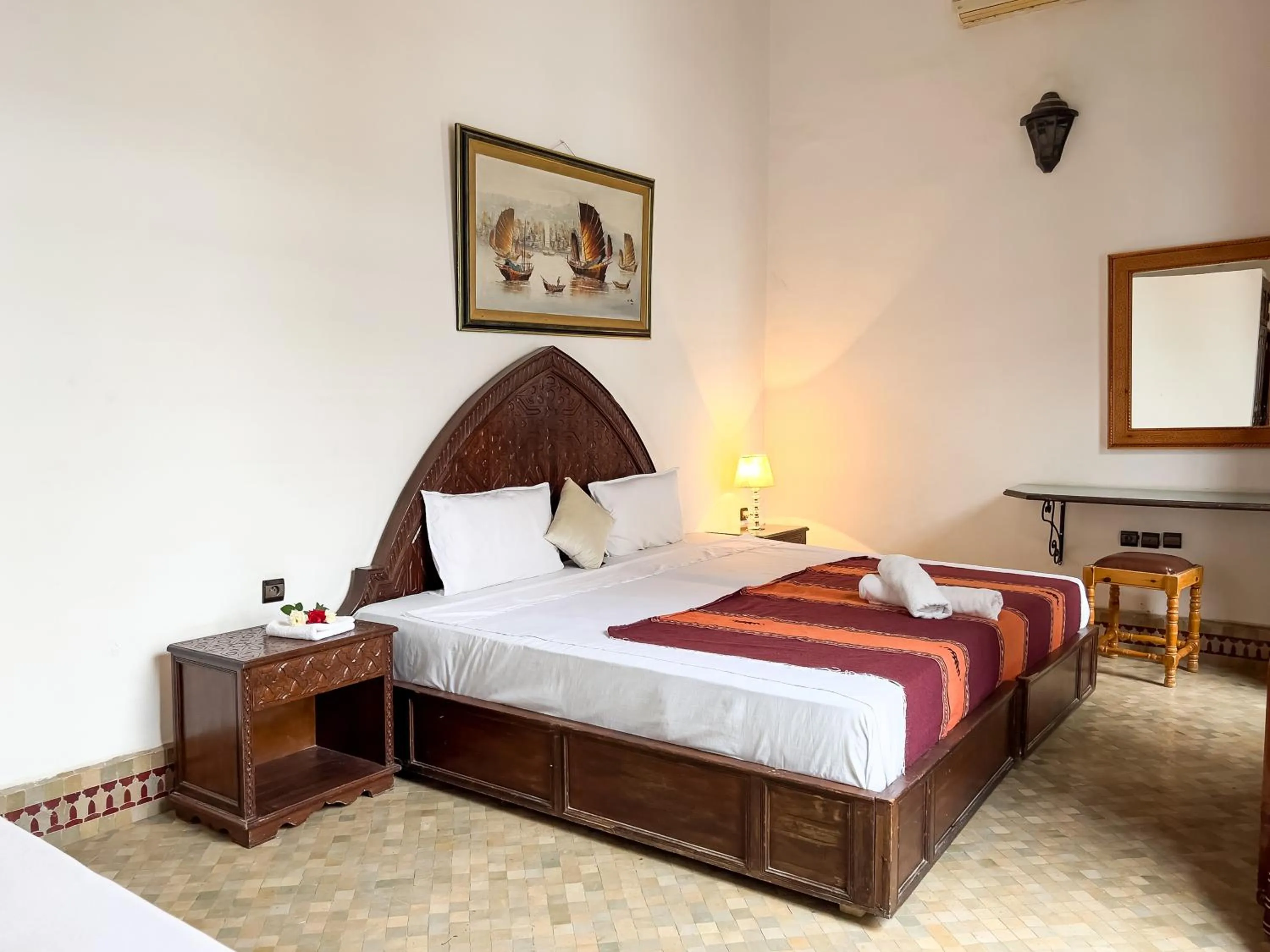 Photo of the whole room, Bed in Riad Pacha Palace