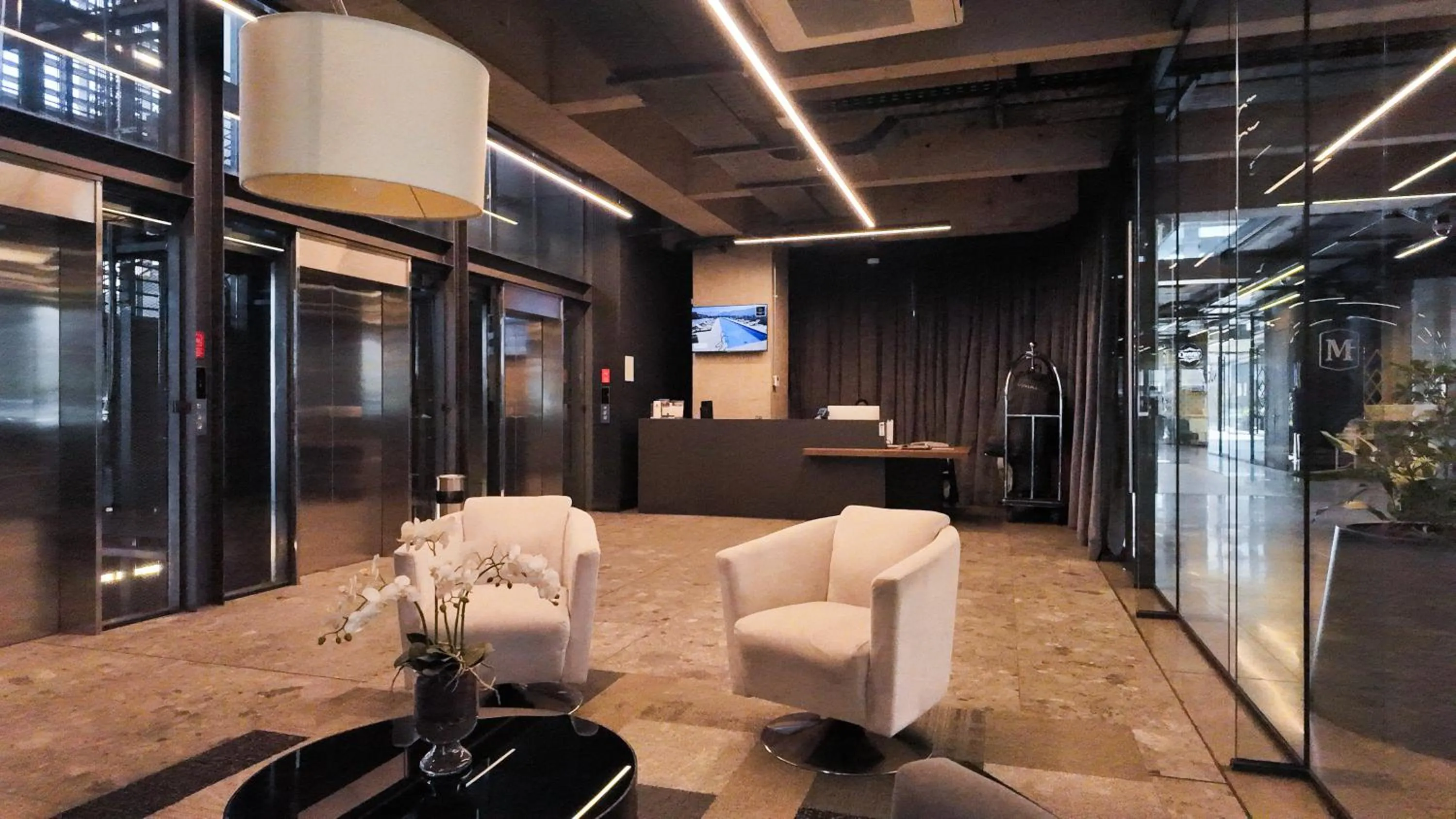 Property building in Nucleo Mayor Apart