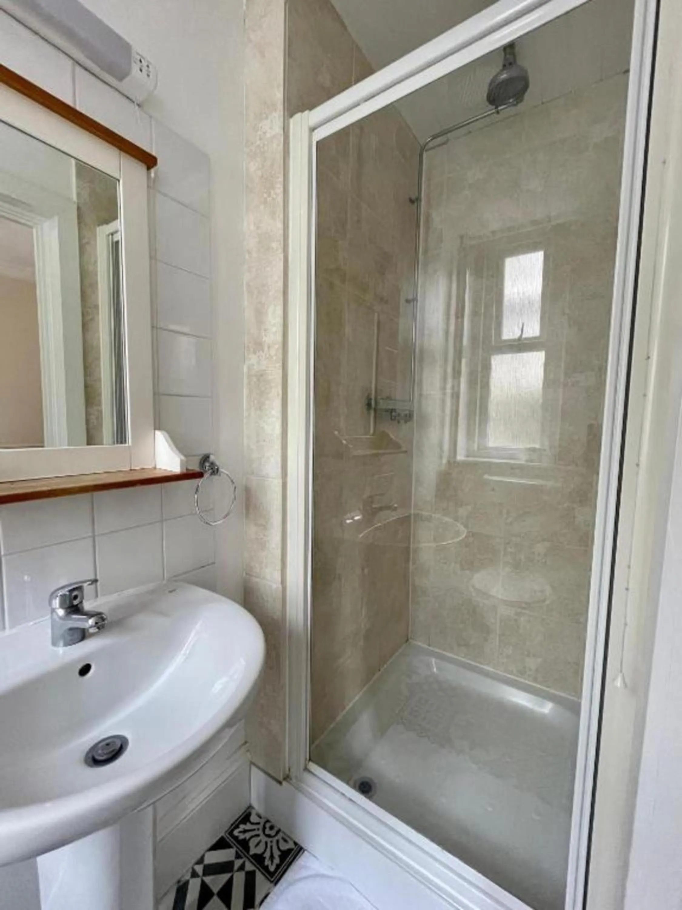 Bathroom in OYO The Lodge Bournemouth