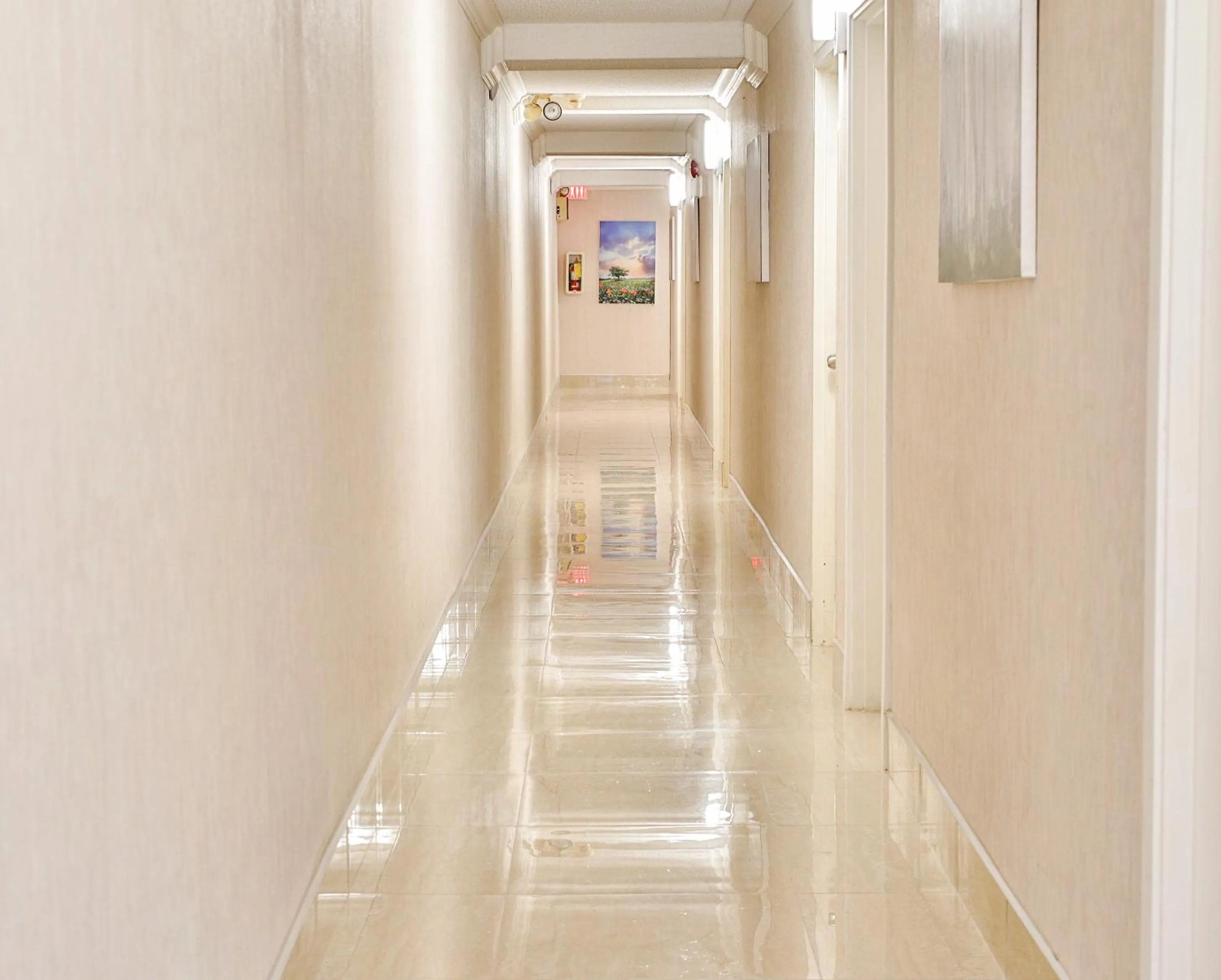 Property building in Diplomat Inn