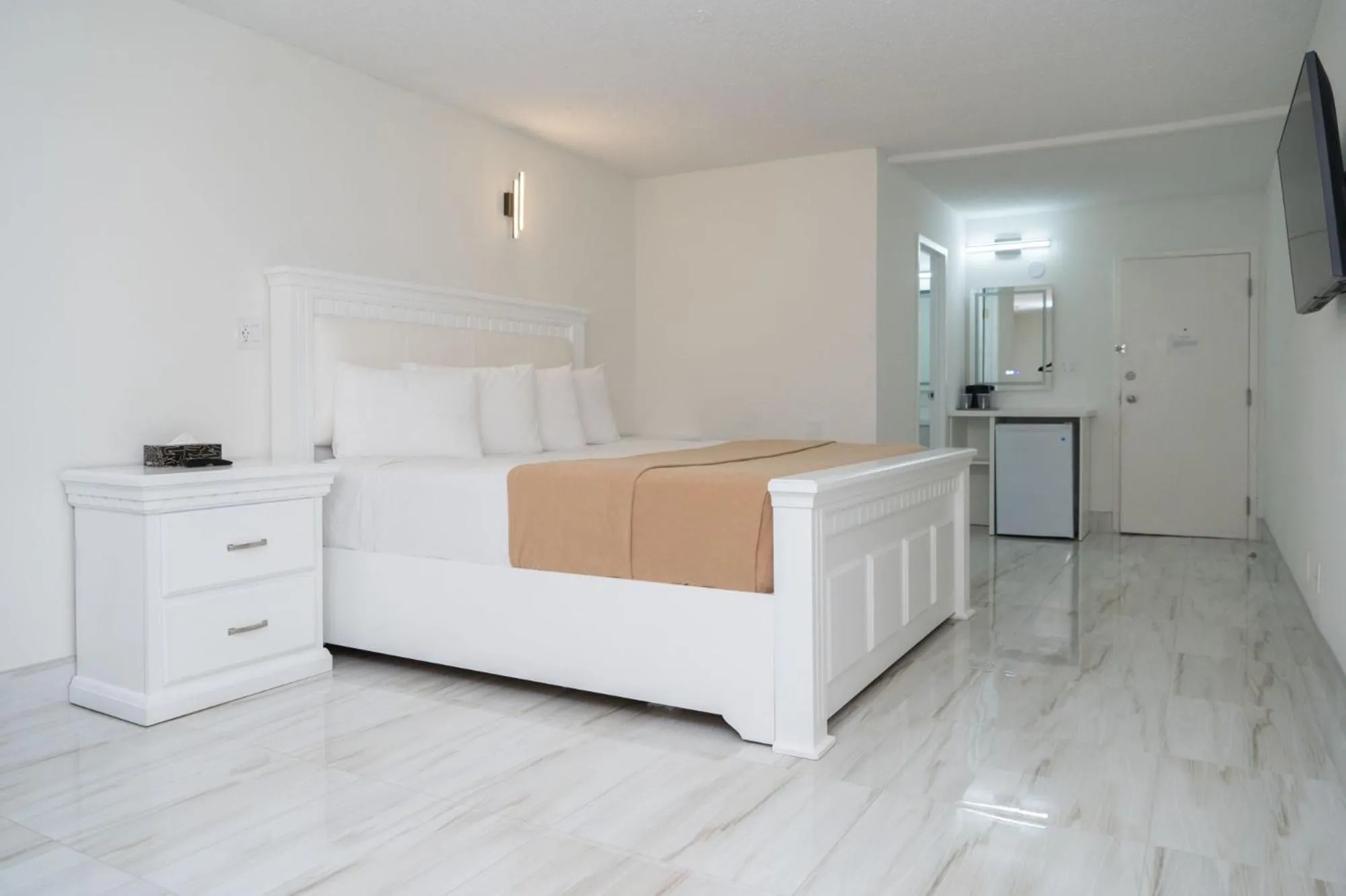 Bedroom, Bed in Diplomat Inn