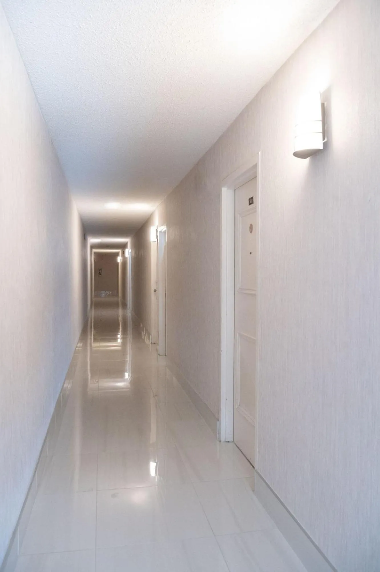 Property building in Diplomat Inn