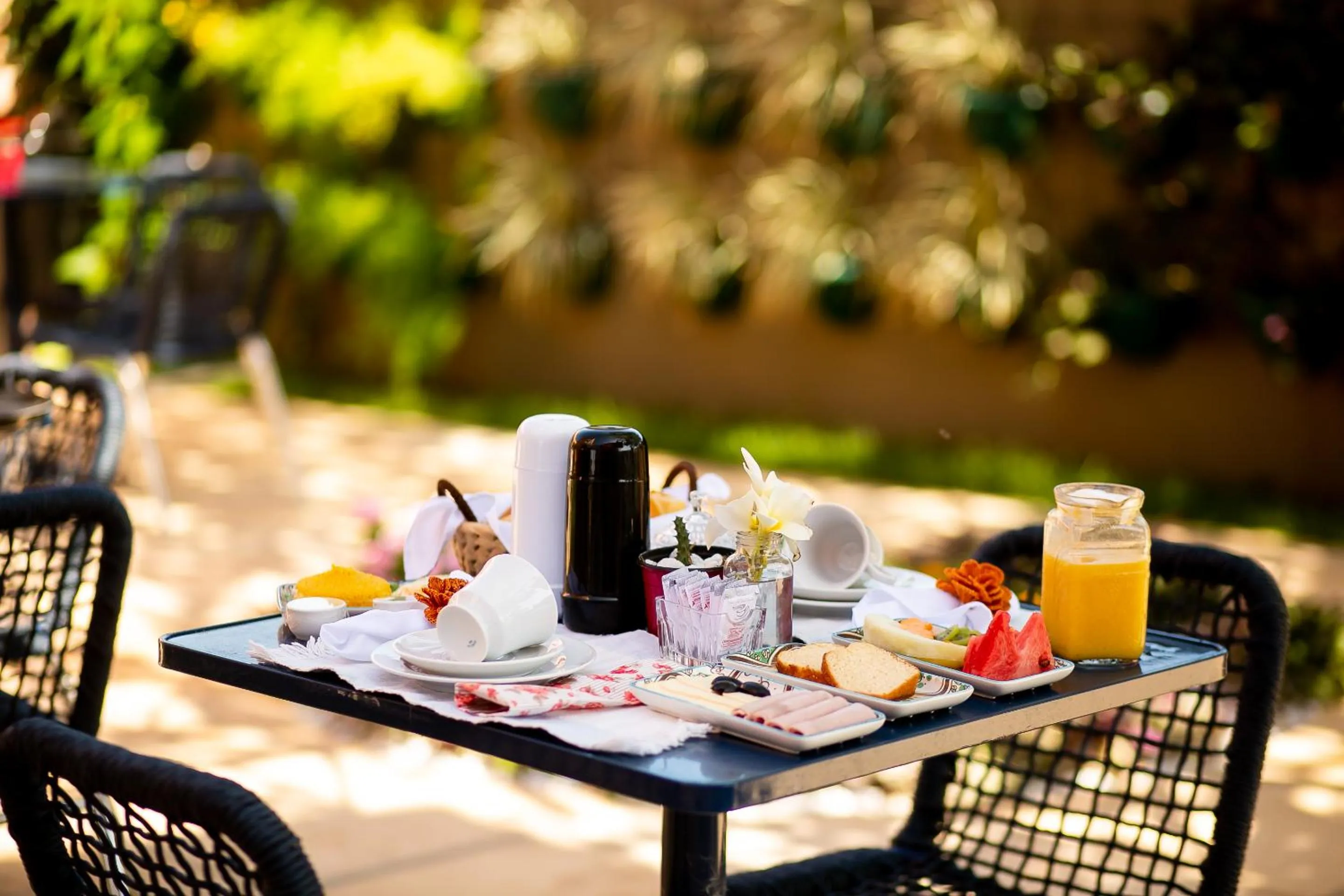 Restaurant/places to eat in Pousada das Flores