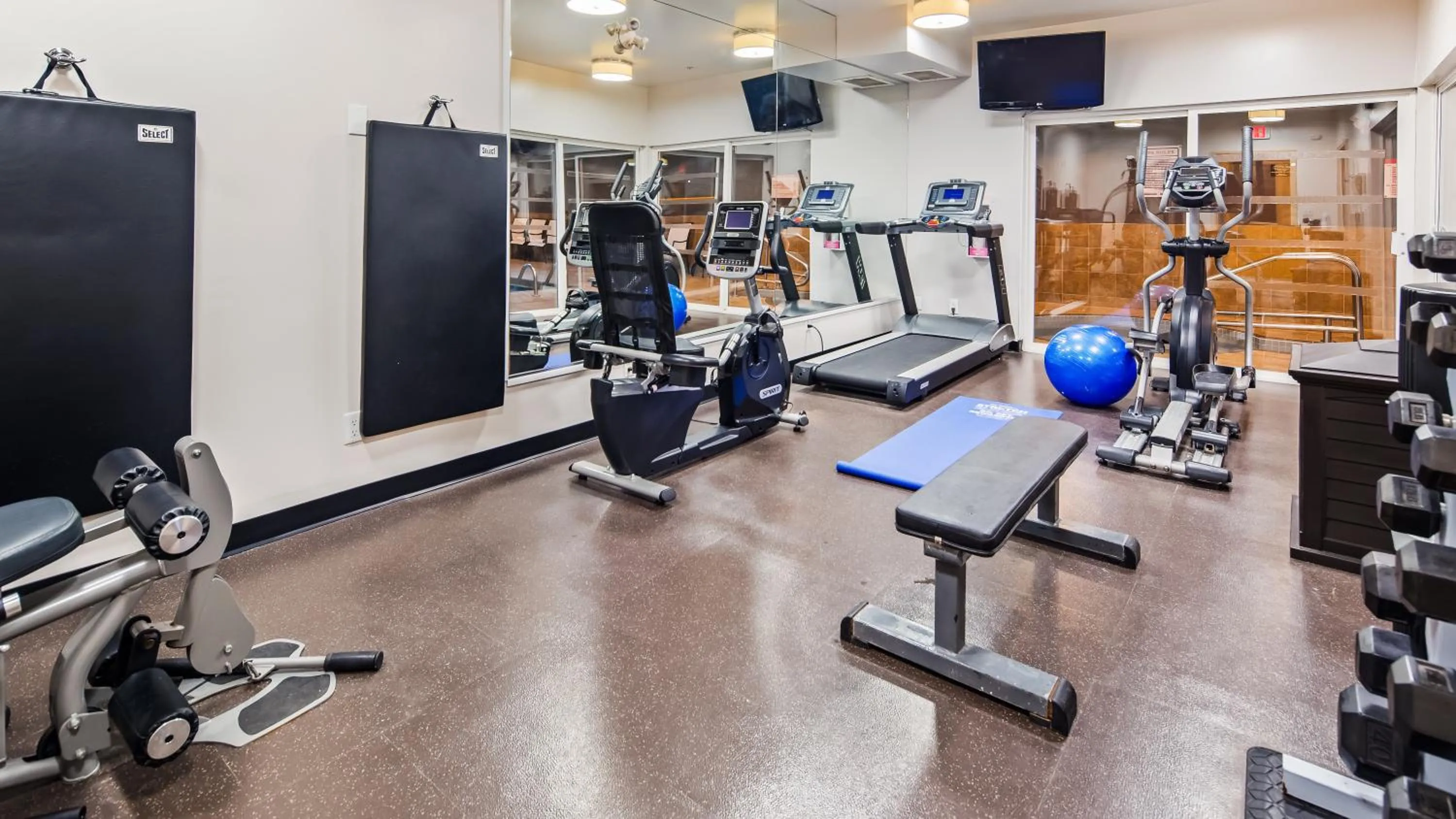 Fitness centre/facilities in Best Western King George Inn & Suites