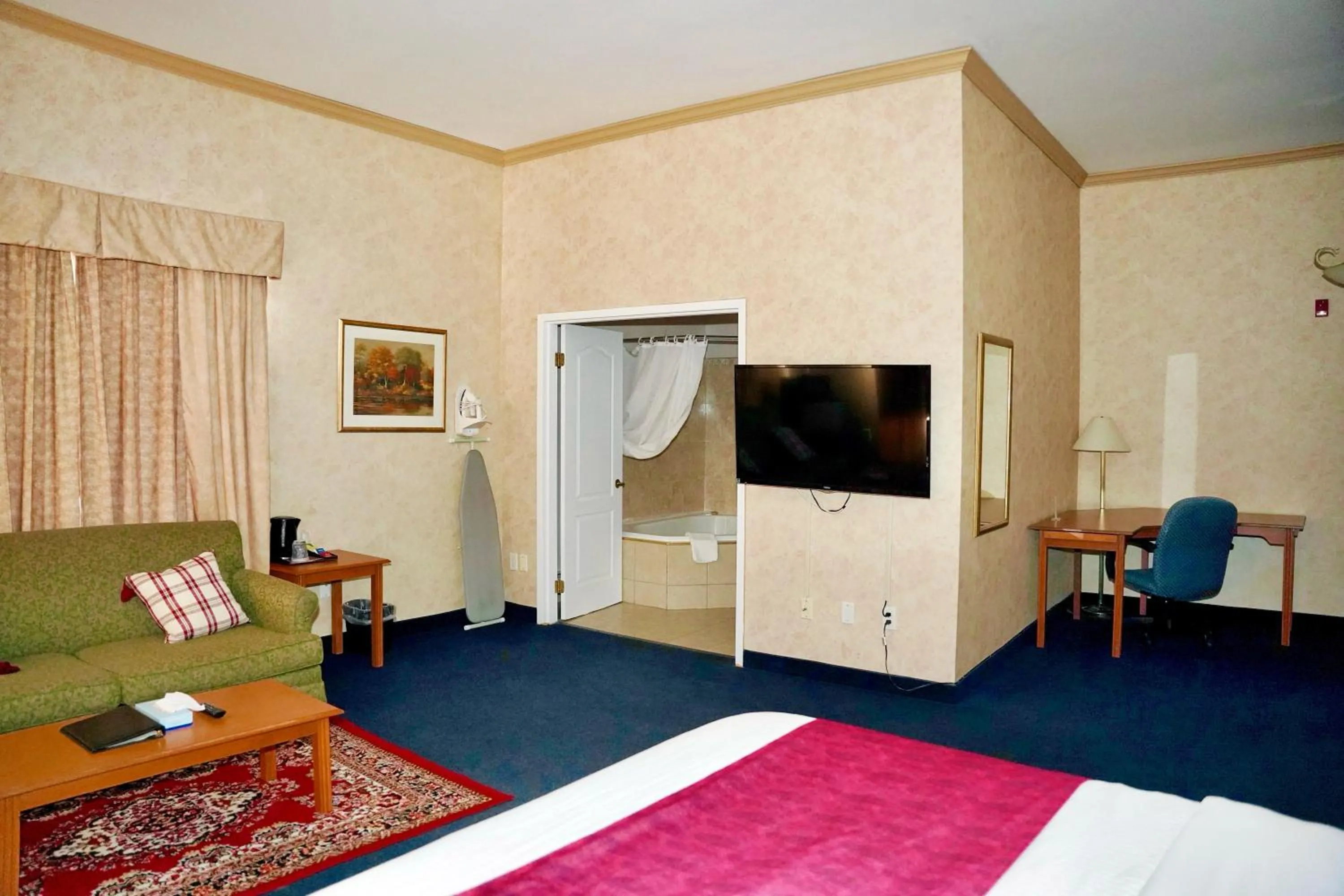 Bedroom, Bed in The Glengate Hotel & Suites