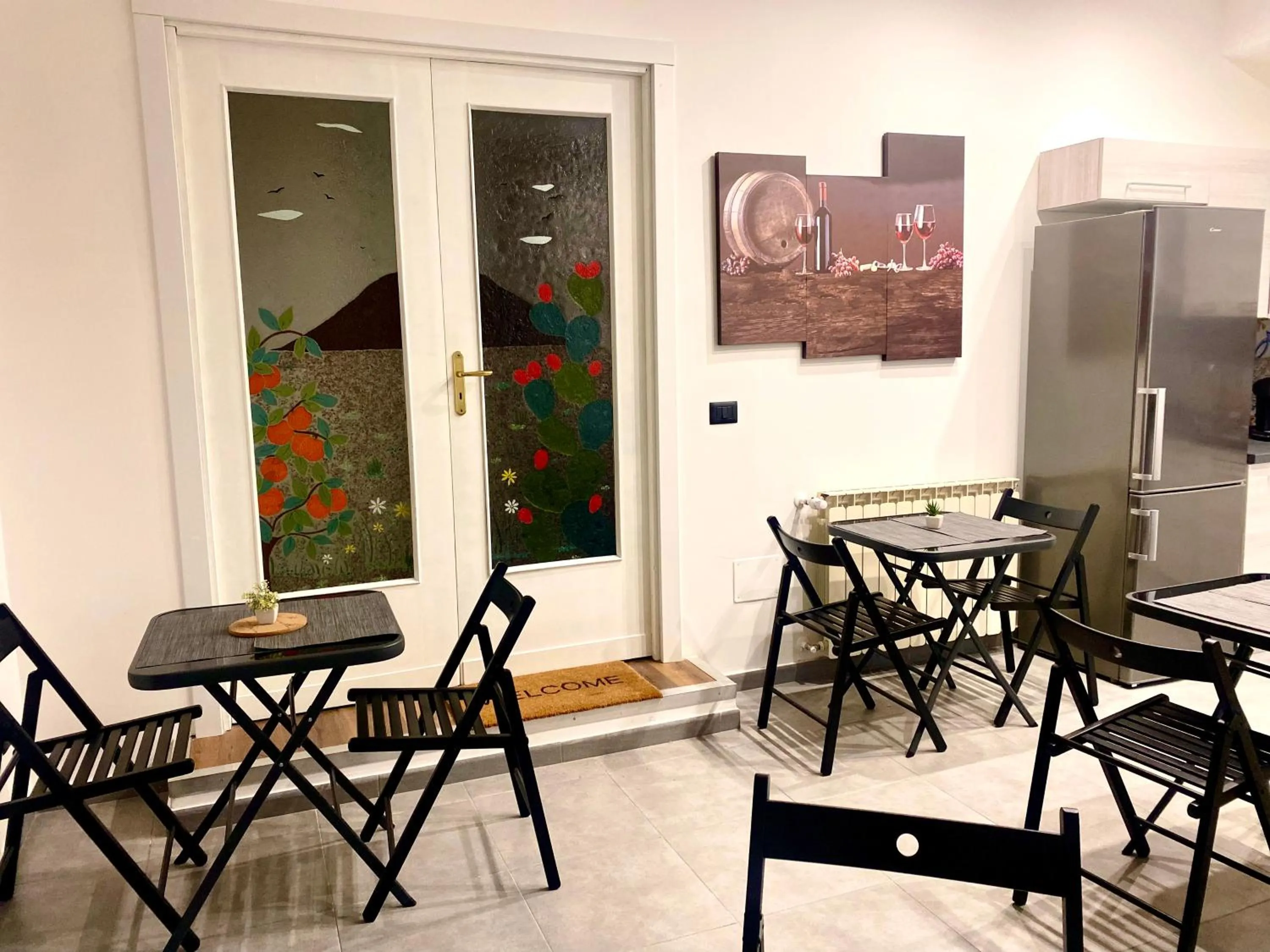 Kitchen or kitchenette in B&B I miti dell Etna Catania Centro vicino il Duomo