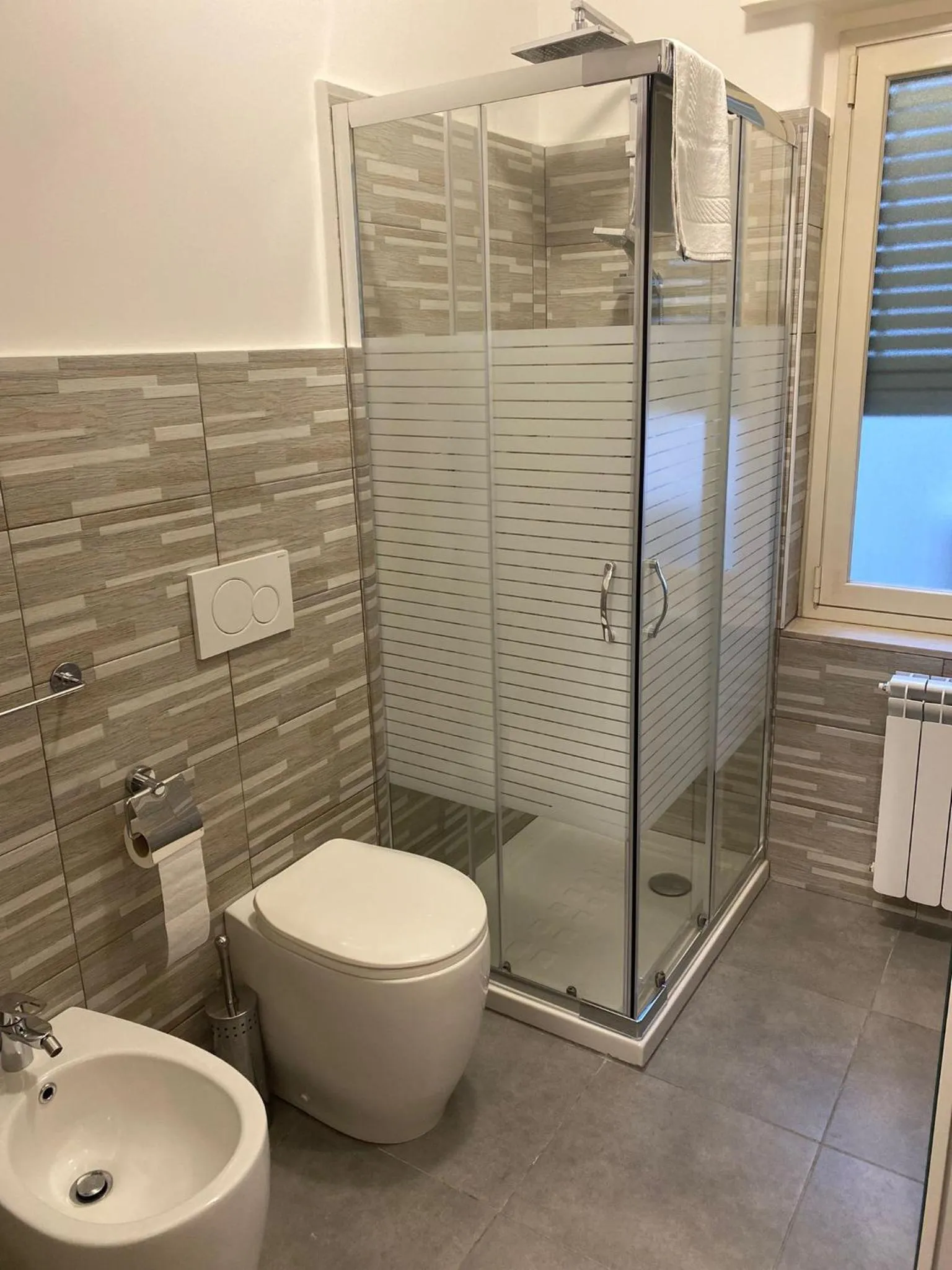 Shower in B&B I miti dell Etna Catania Centro vicino il Duomo