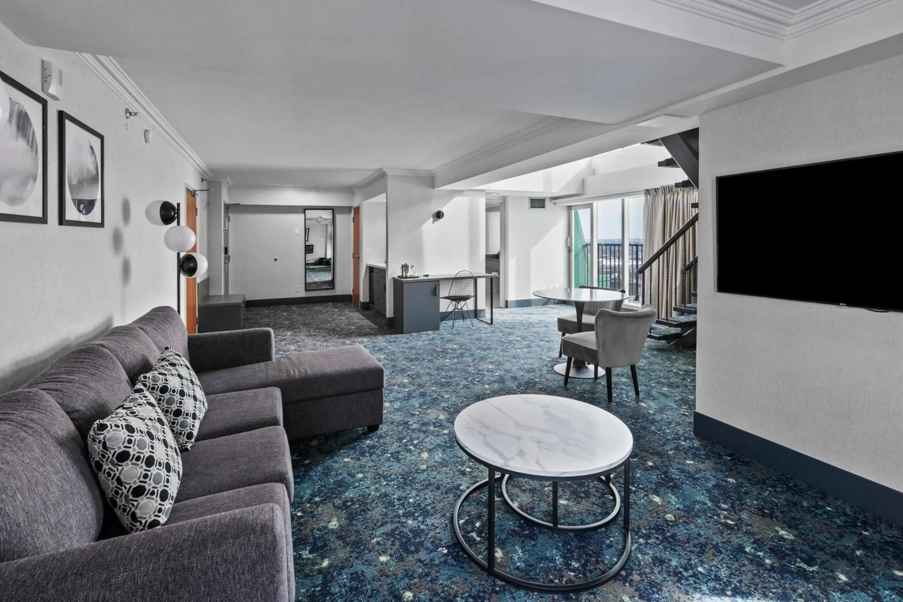 Photo of the whole room in Sheraton Fallsview Hotel