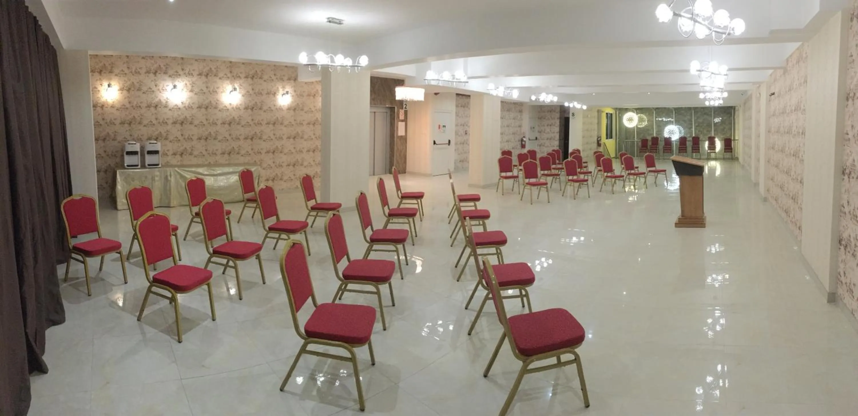 Meeting/conference room in Lima Central Design Hotel Spa & Club