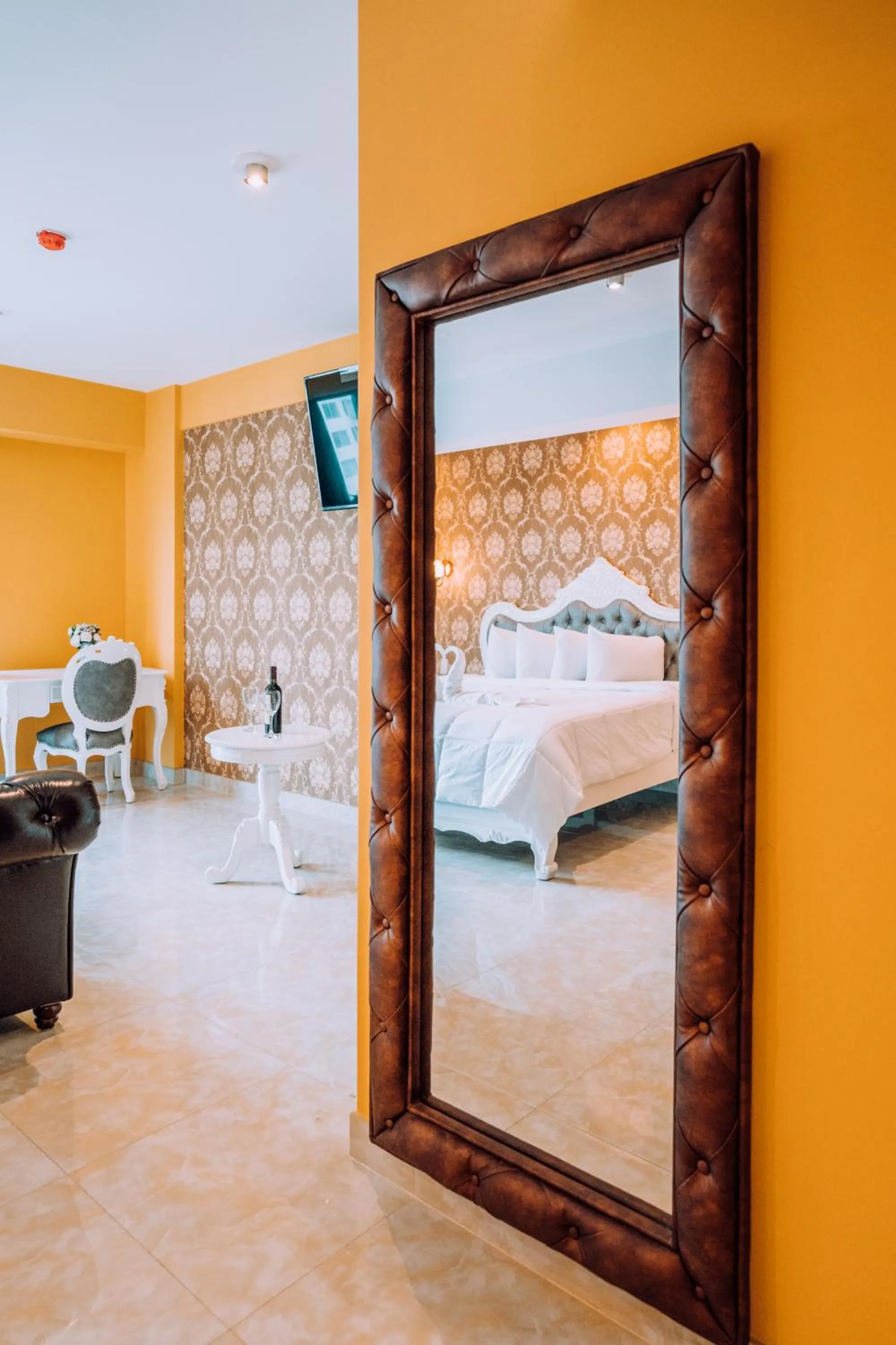 Bed in Lima Central Design Hotel Spa & Club