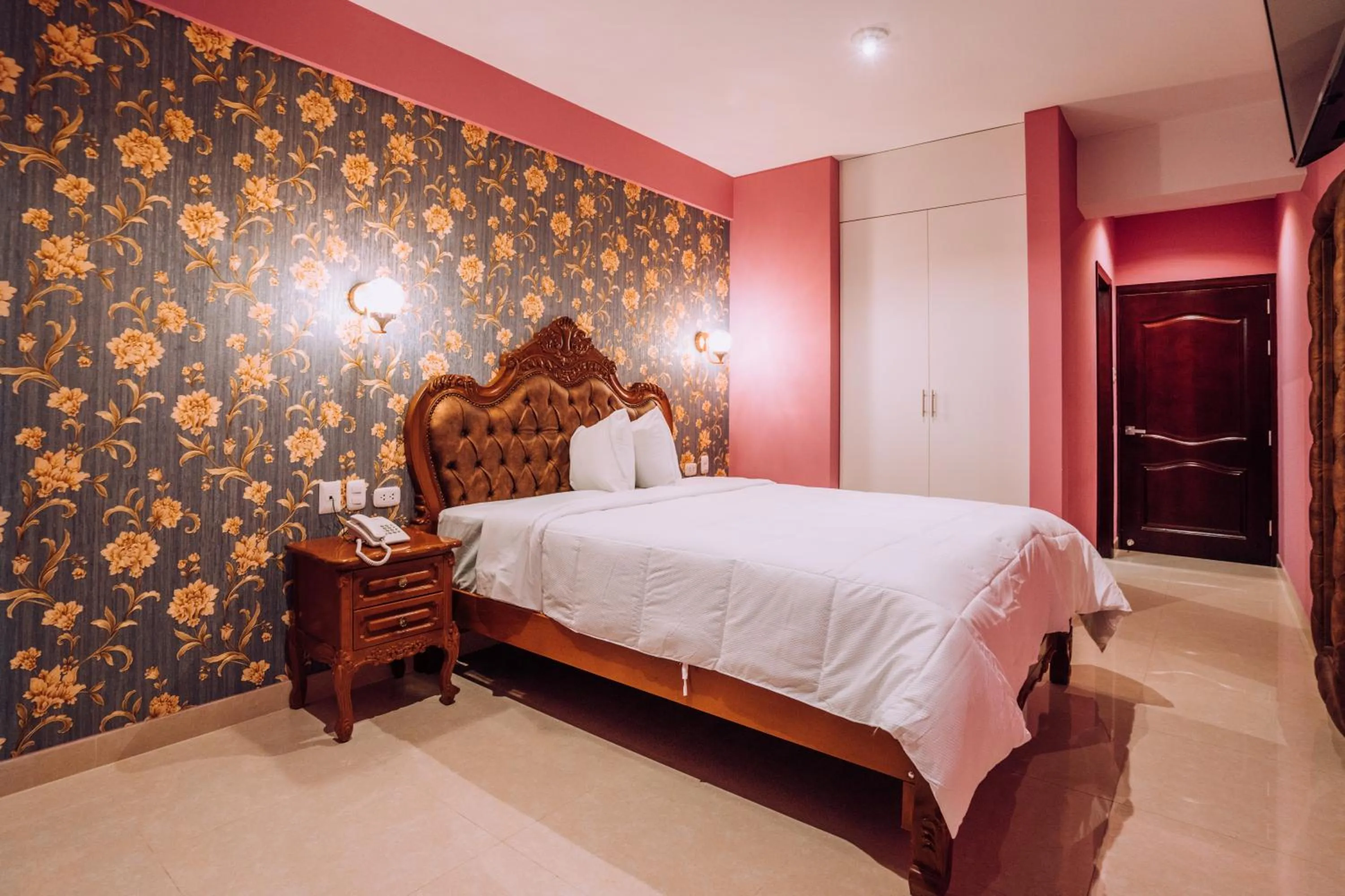 Bed in Lima Central Design Hotel Spa & Club