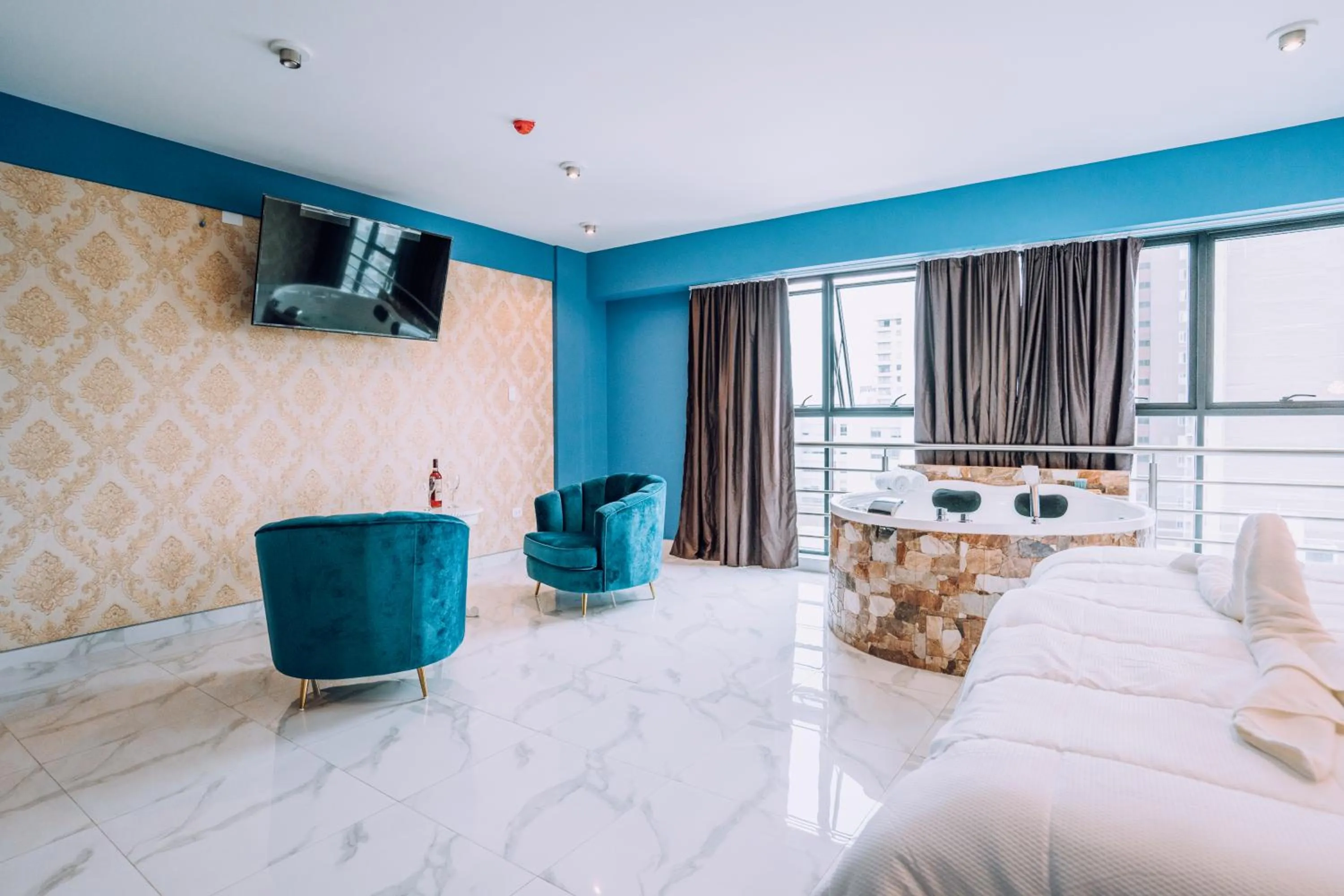 Bed in Lima Central Design Hotel Spa & Club