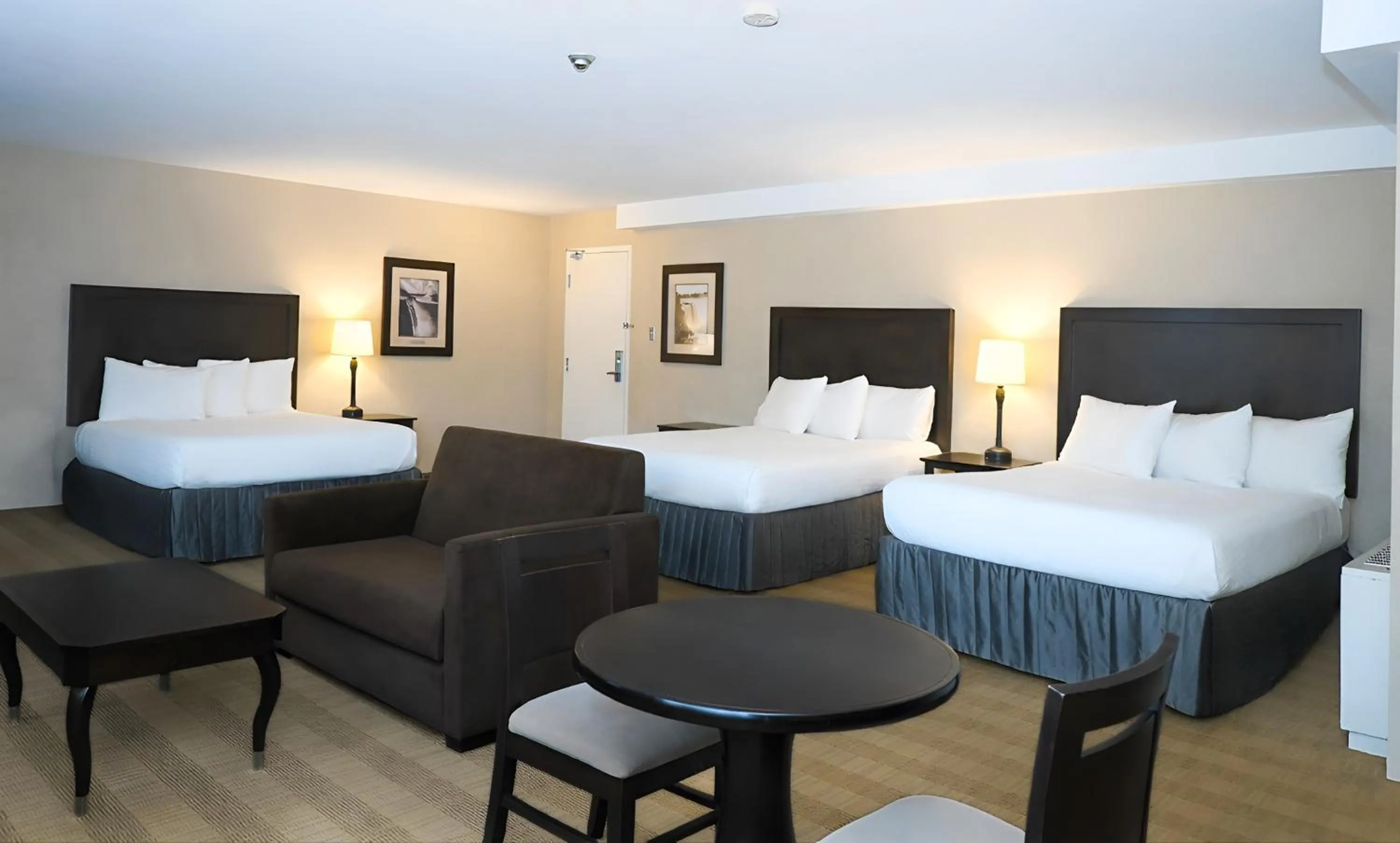 Photo of the whole room, Bed in Skyline Hotel & Waterpark