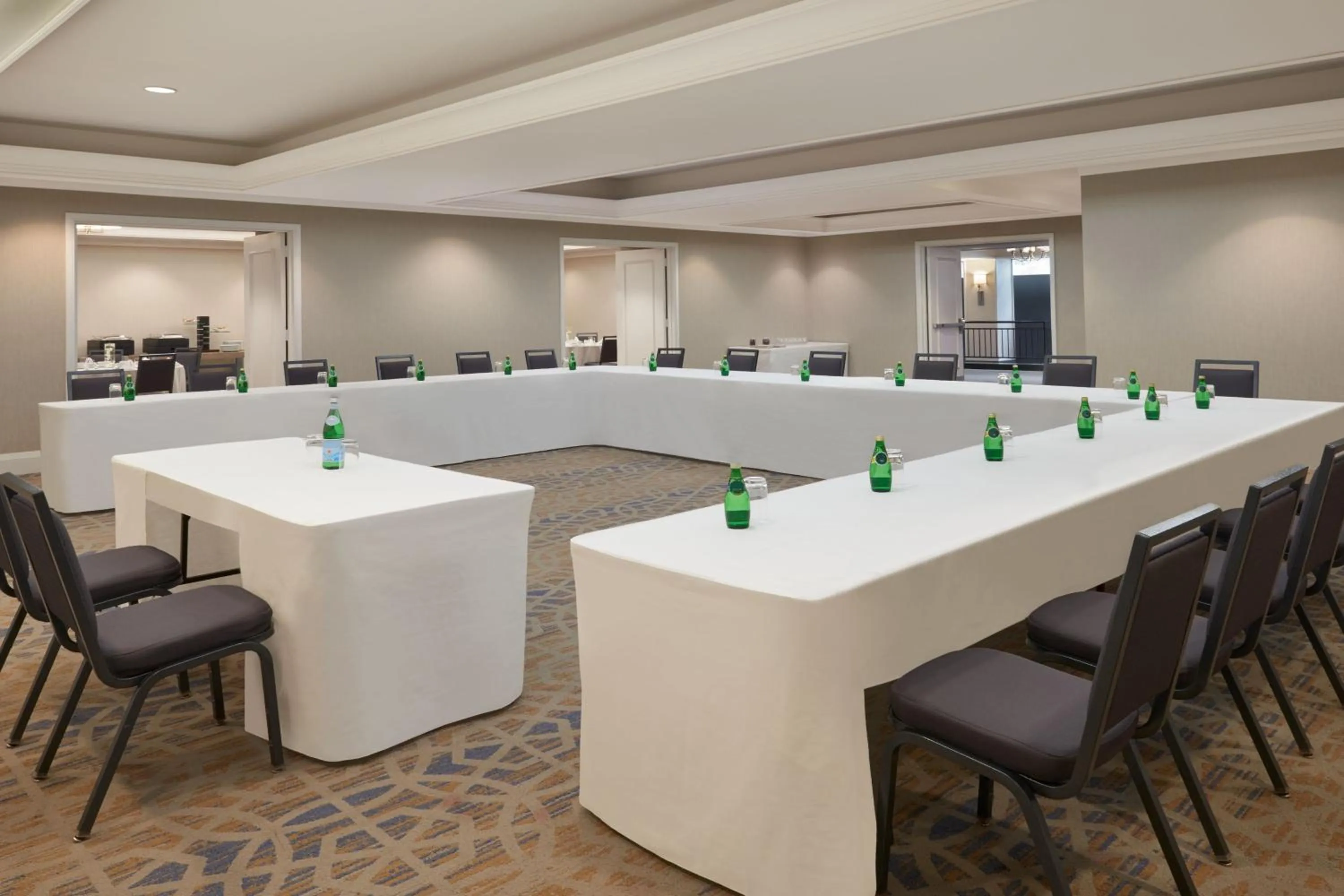 Meeting/conference room in Sheraton Parkway Toronto North Hotel & Suites