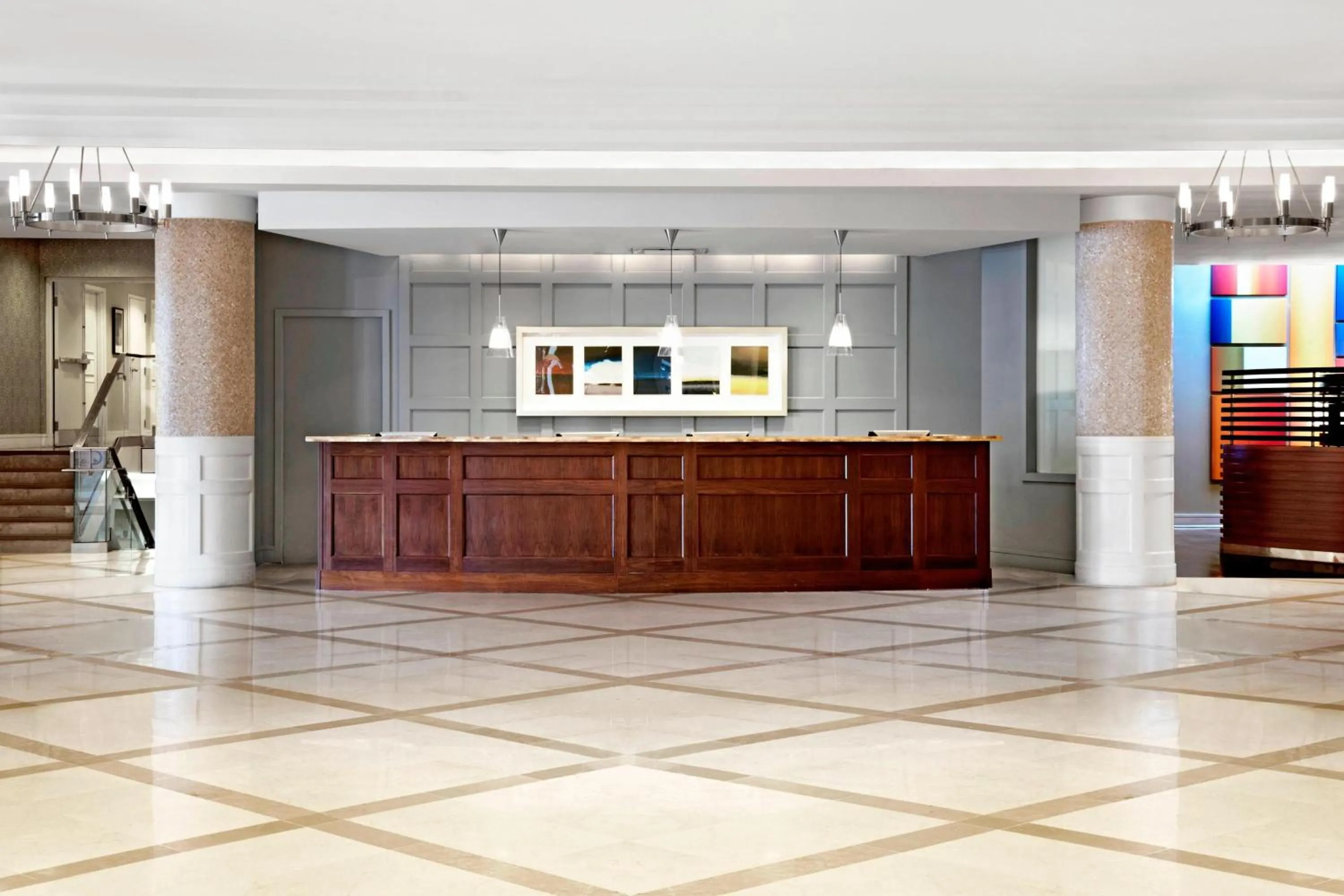 Lobby or reception in Sheraton Parkway Toronto North Hotel & Suites