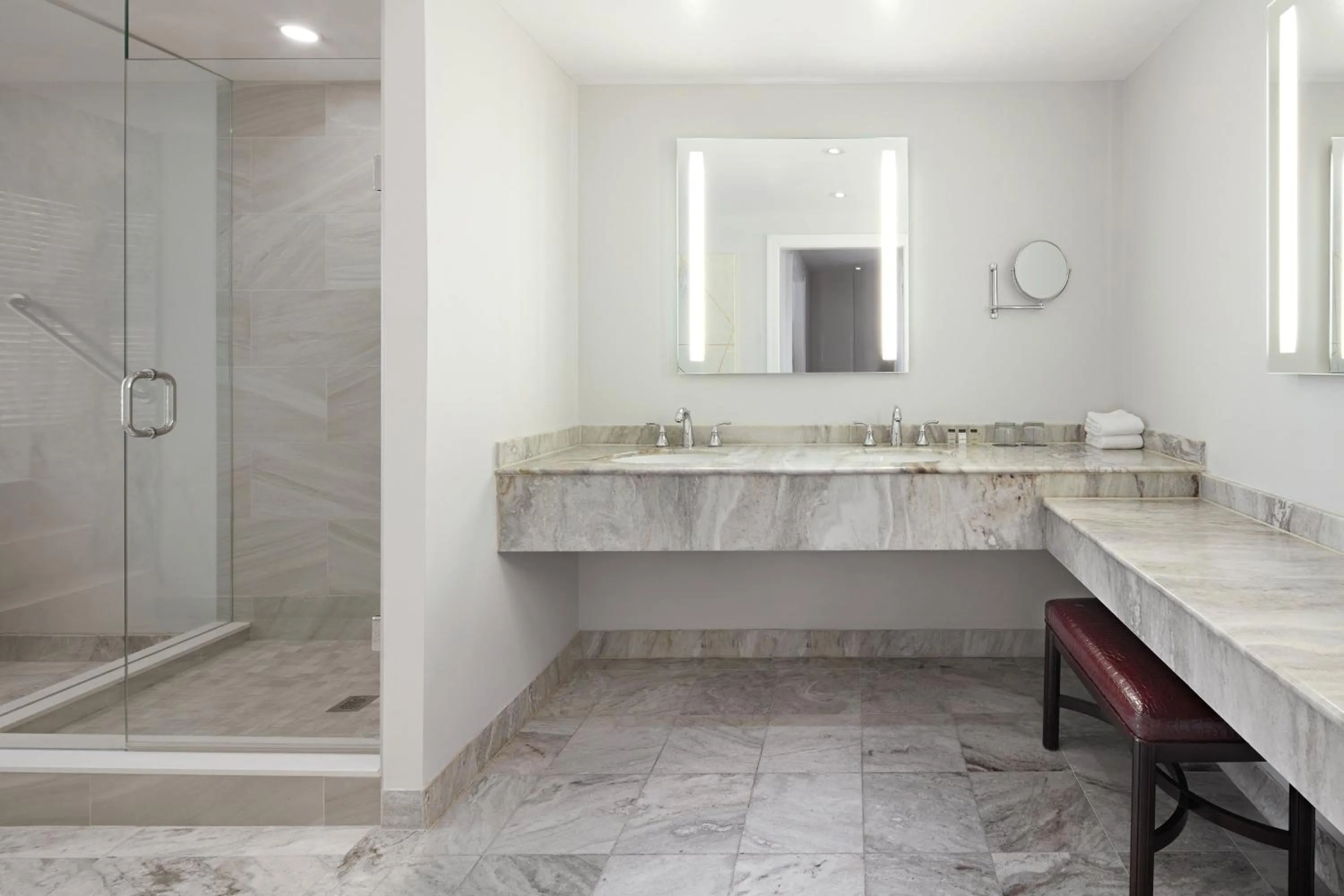 Bathroom in Sheraton Parkway Toronto North Hotel & Suites